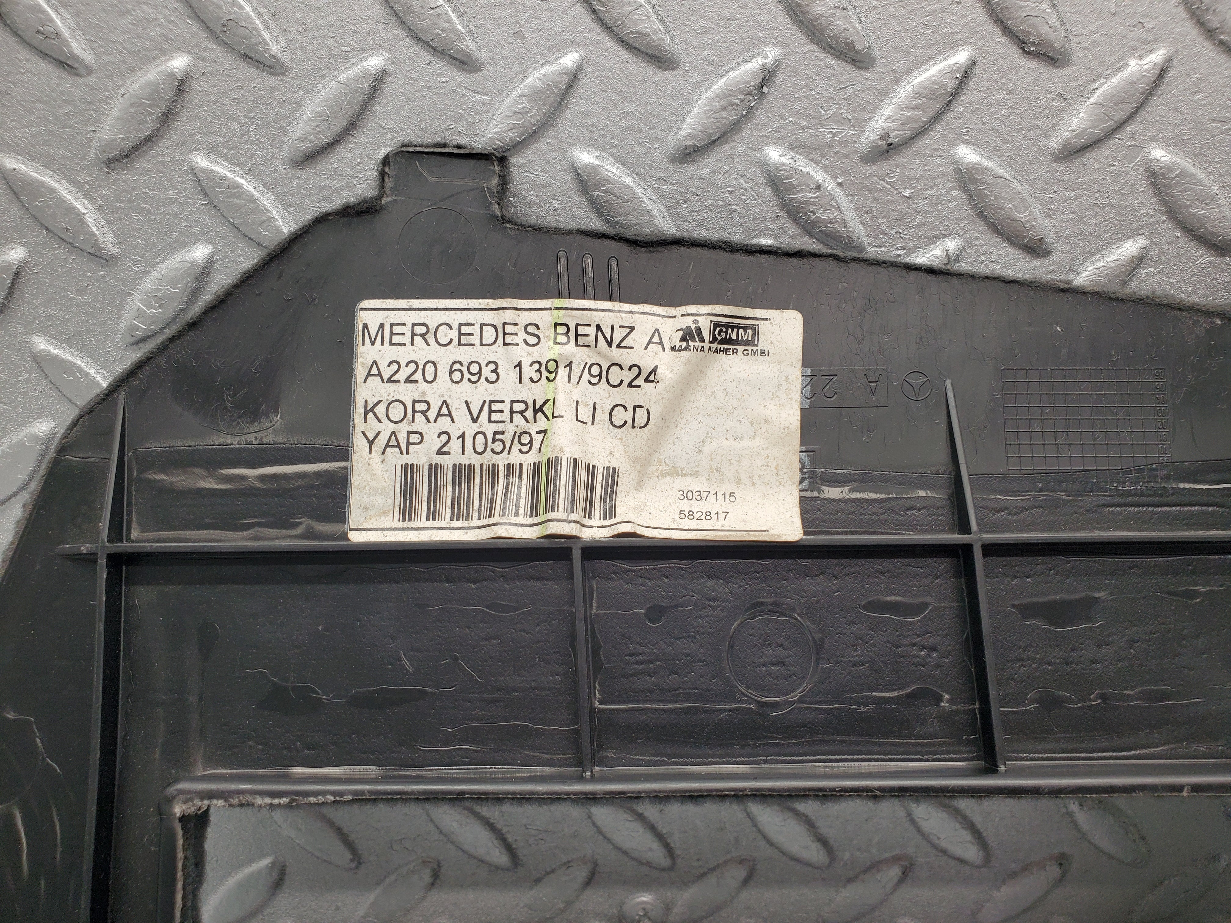 1509 Mercedes-Benz W220 S430 Trunk Boot CD Changer Carpet Cover 2206931391