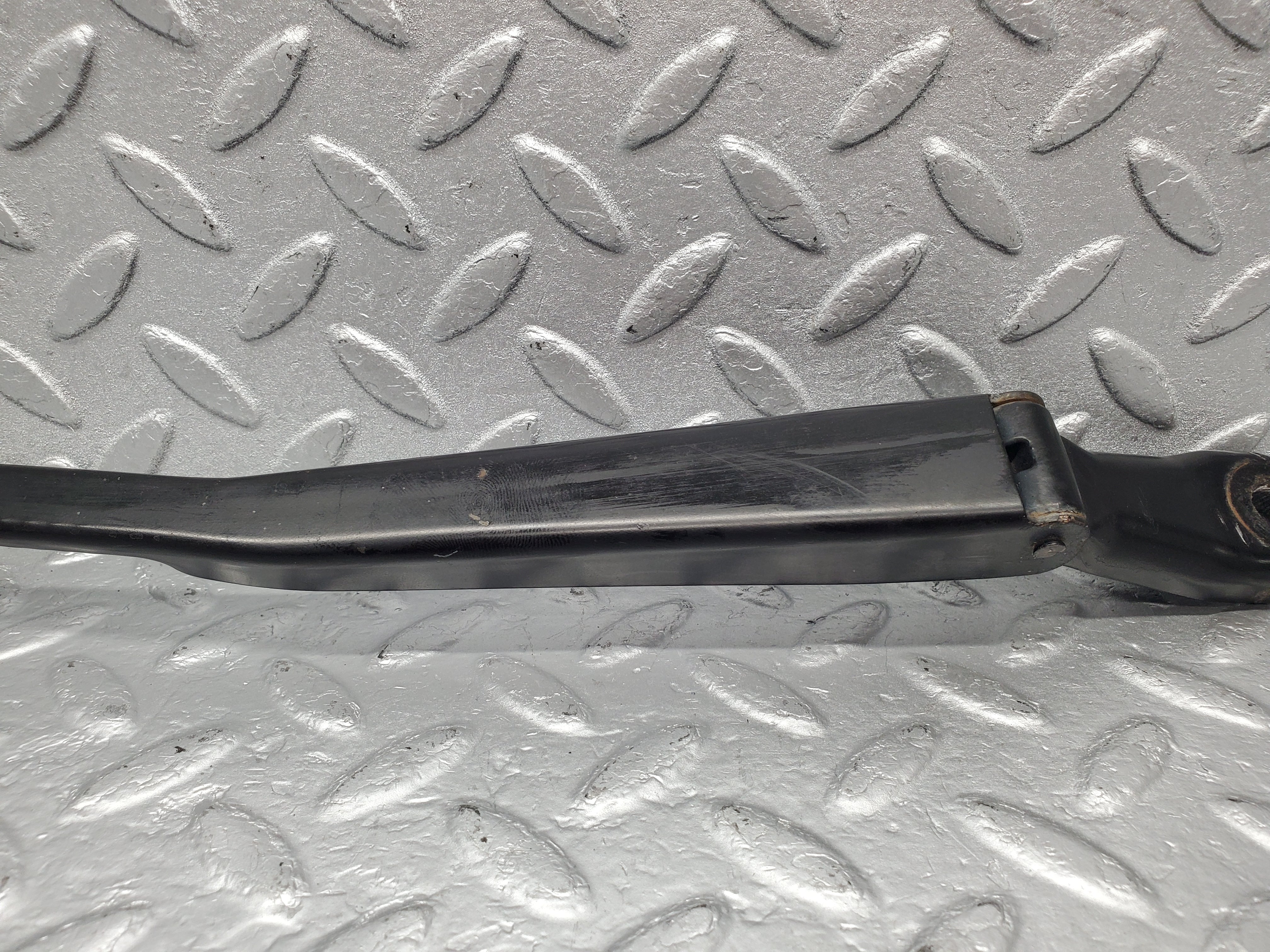 1513 Mercedes-Benz W220 S430 Wiper Arm Right Side 2208201844