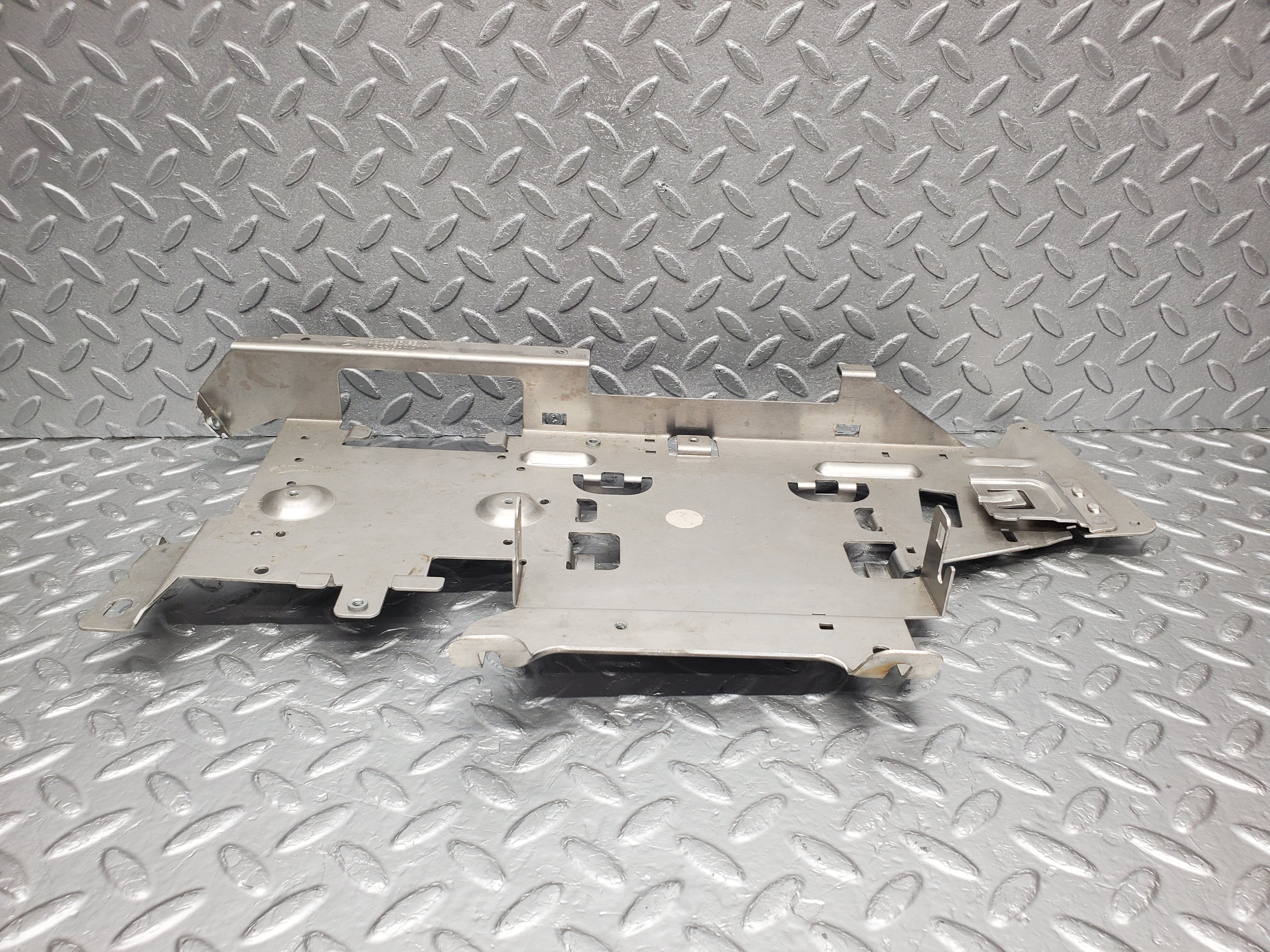 1514 Mercedes-Benz W220 S430 Rear Seat Control Module Bracket 2208200111