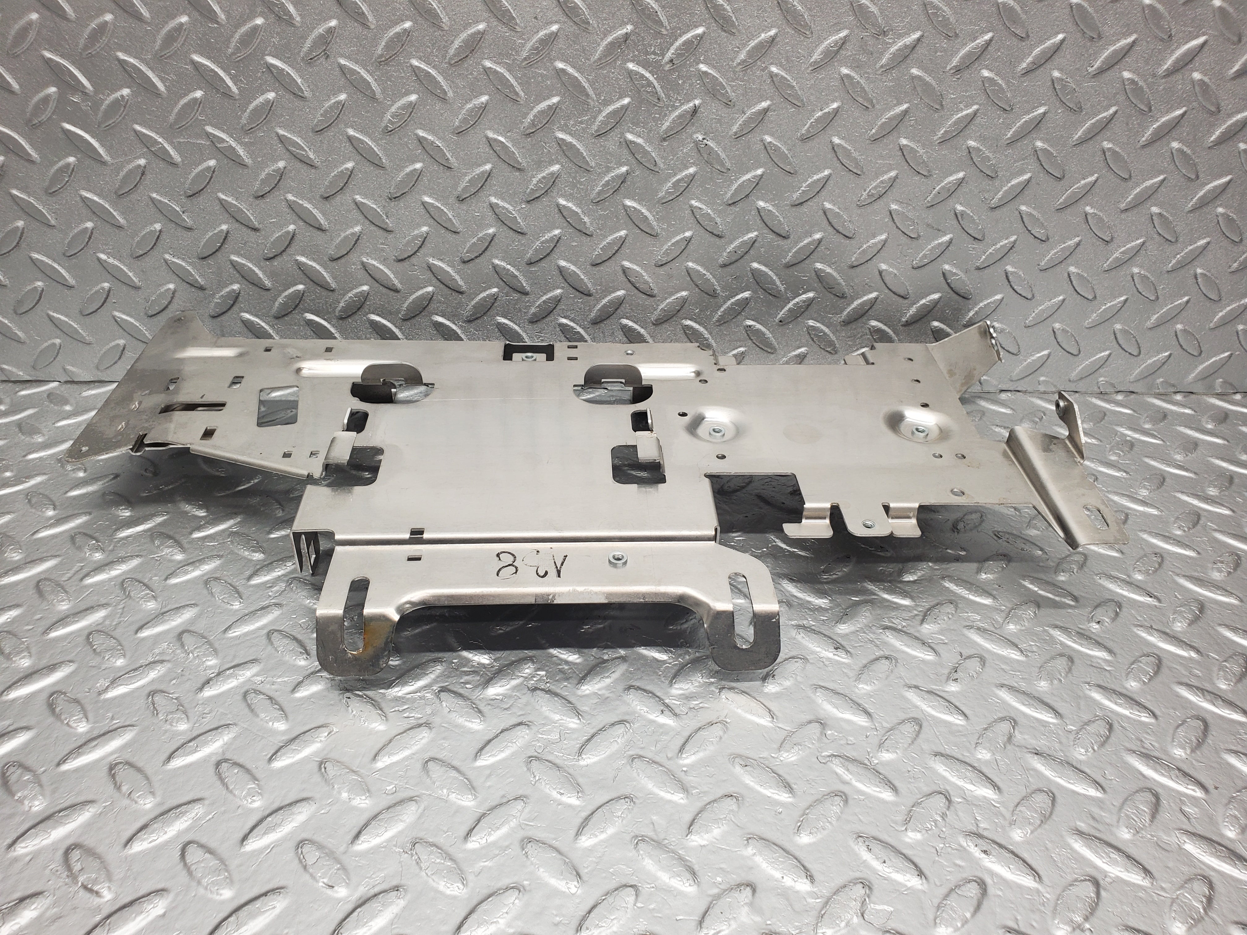 1514 Mercedes-Benz W220 S430 Rear Seat Control Module Bracket 2208200111