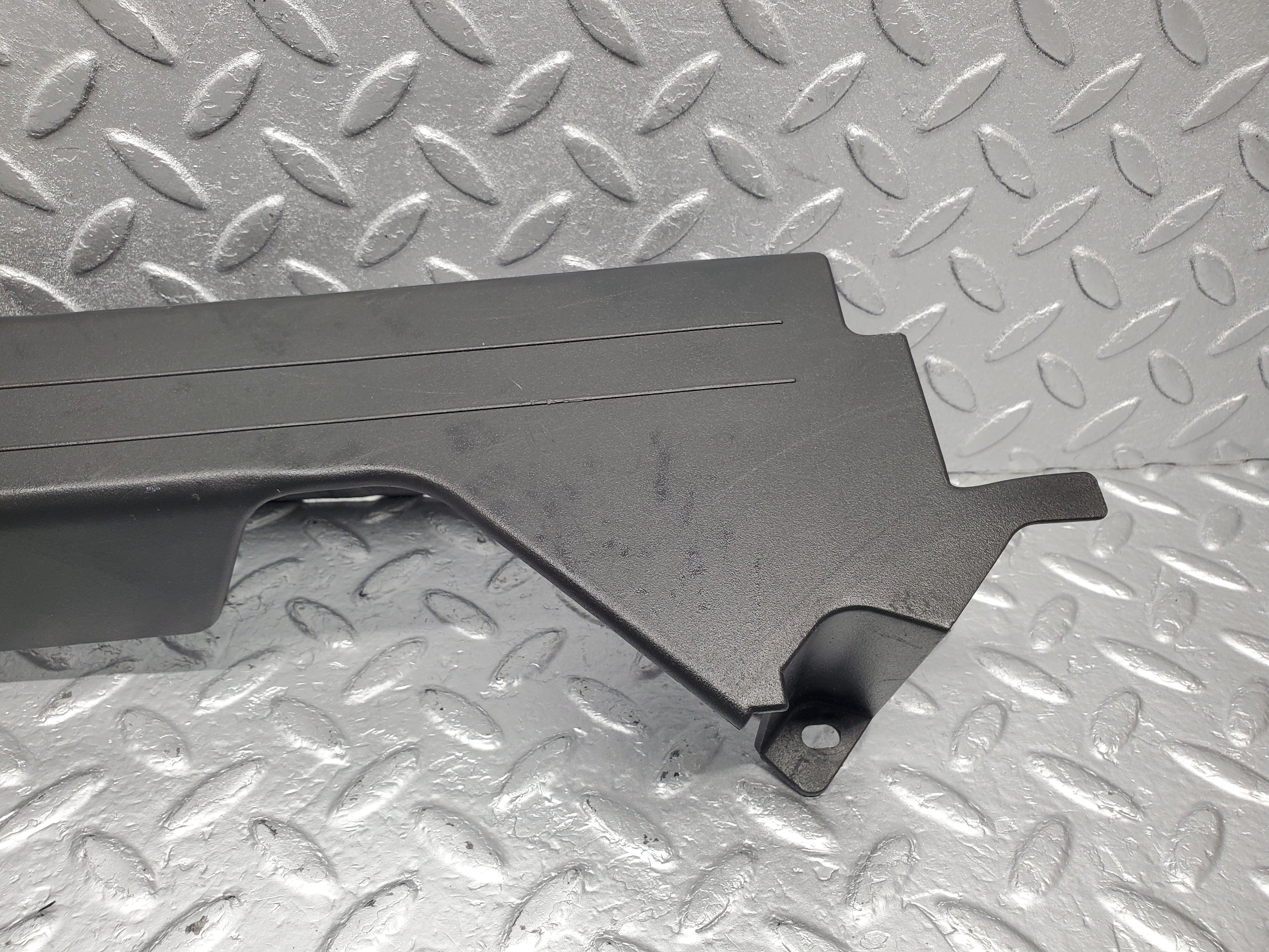 1516 Mercedes-Benz W220 S430 Rear Right Door Sill Cover 2206800435