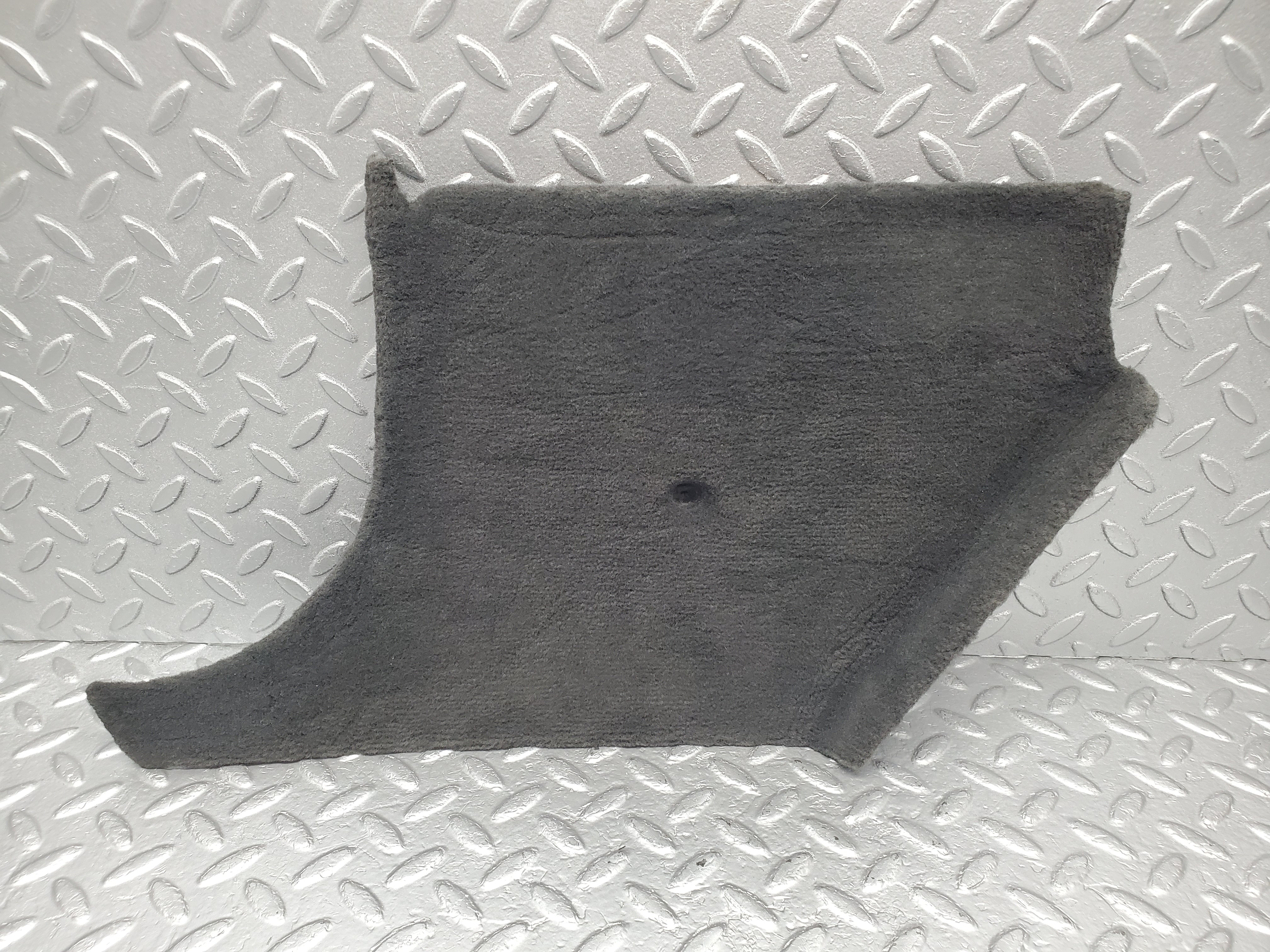 1517 Mercedes-Benz W220 S430 Front Left Kick Panel 2206800380