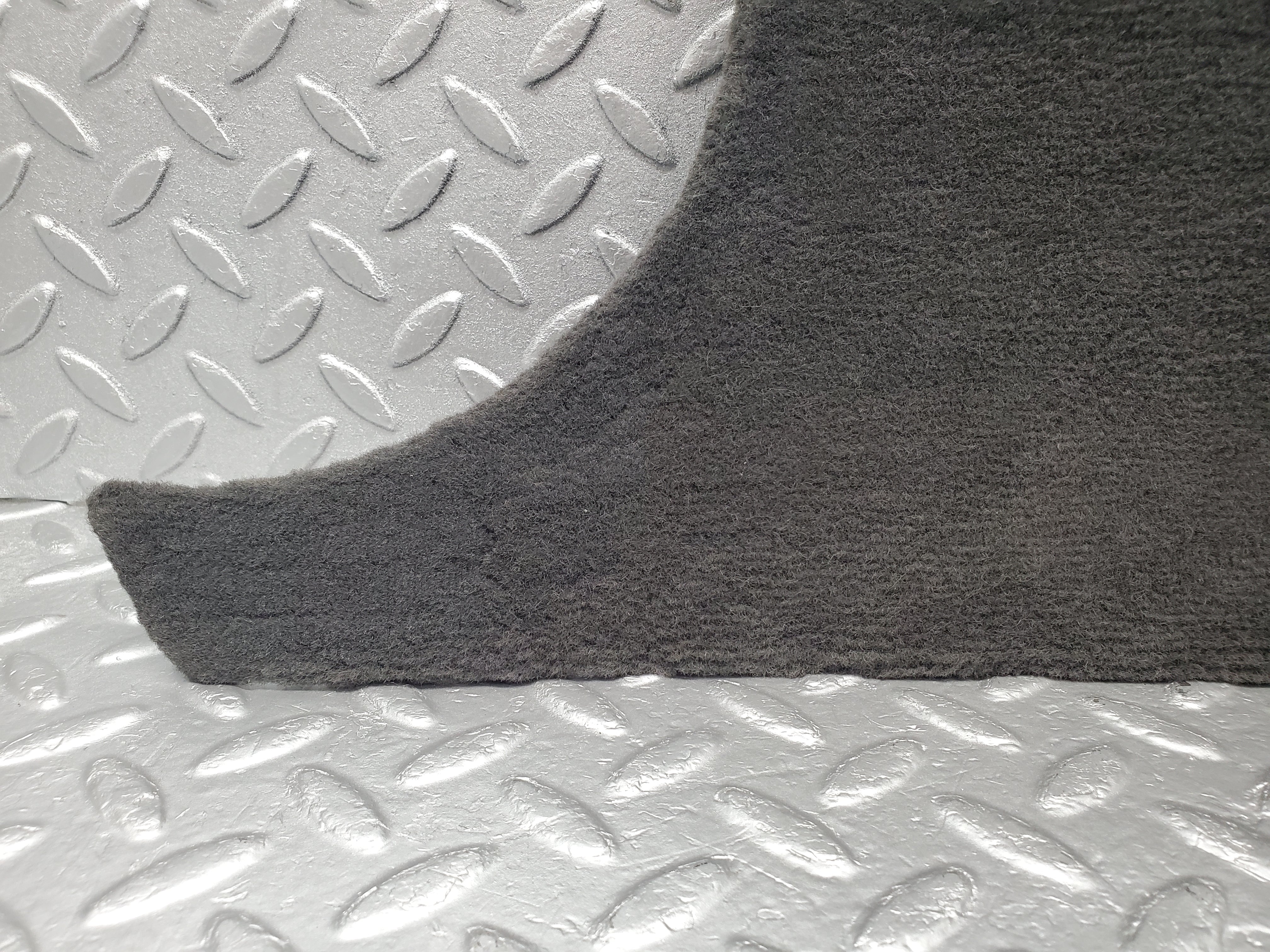 1517 Mercedes-Benz W220 S430 Front Left Kick Panel 2206800380