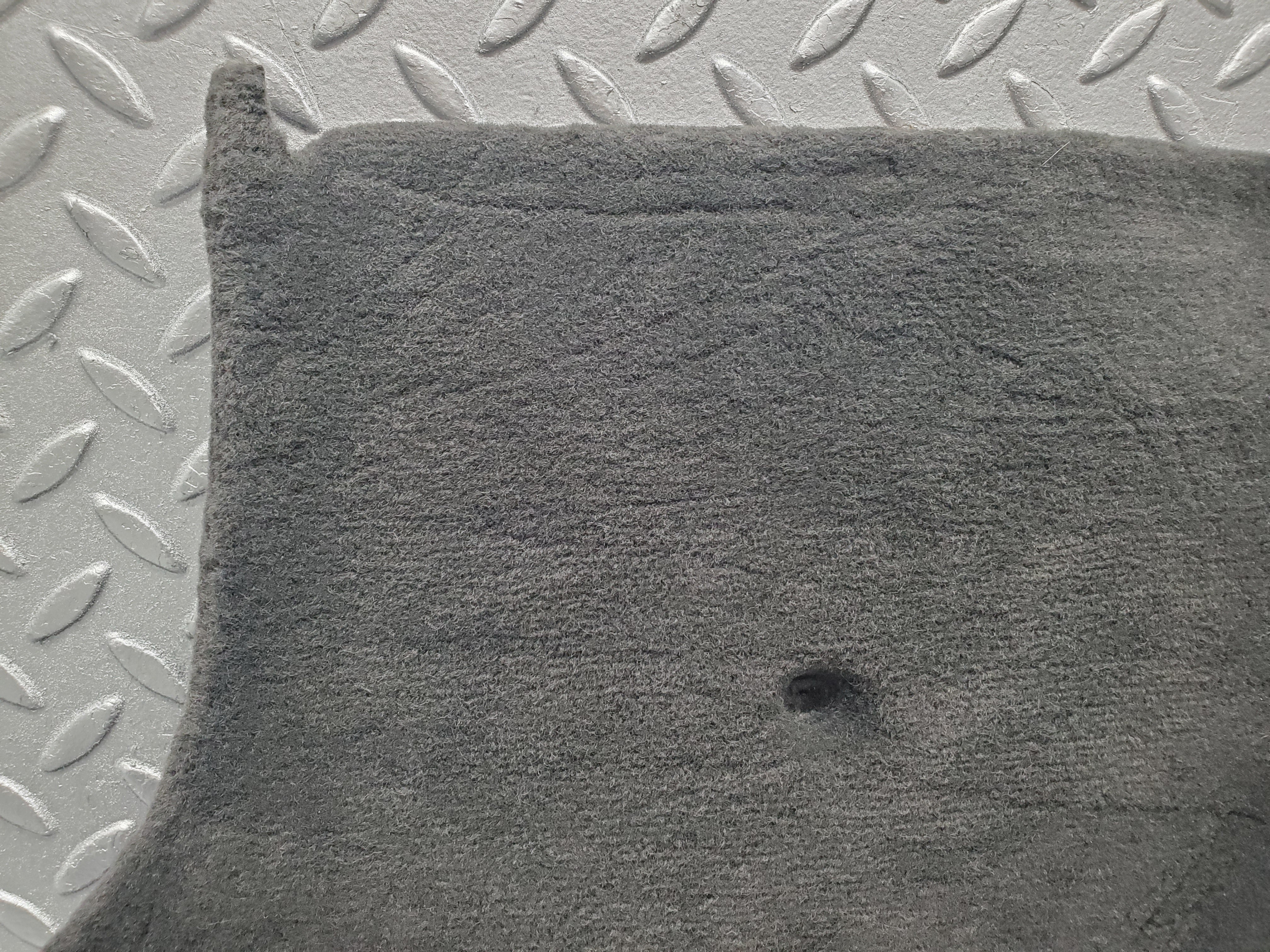 1517 Mercedes-Benz W220 S430 Front Left Kick Panel 2206800380