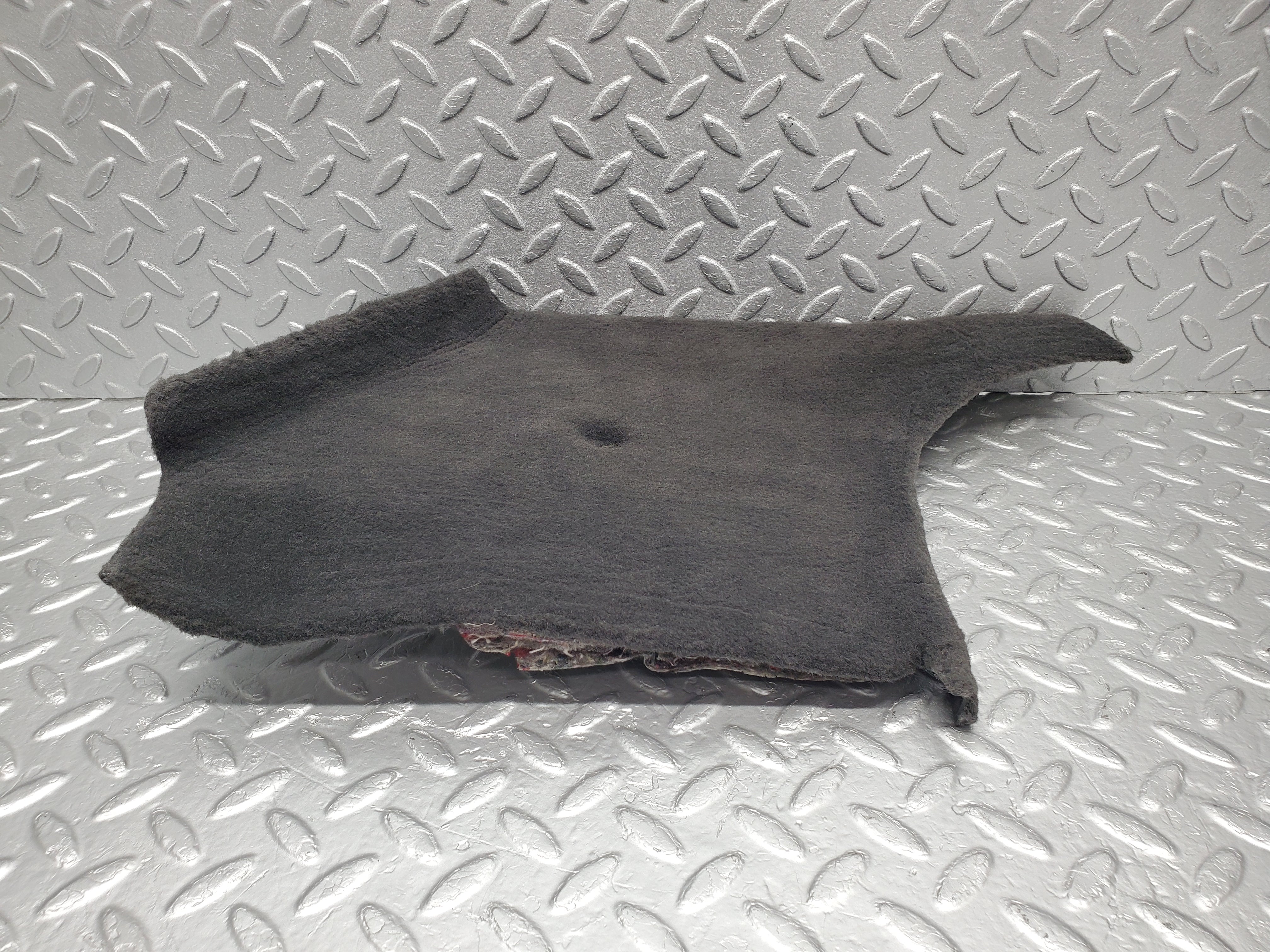 1517 Mercedes-Benz W220 S430 Front Left Kick Panel 2206800380