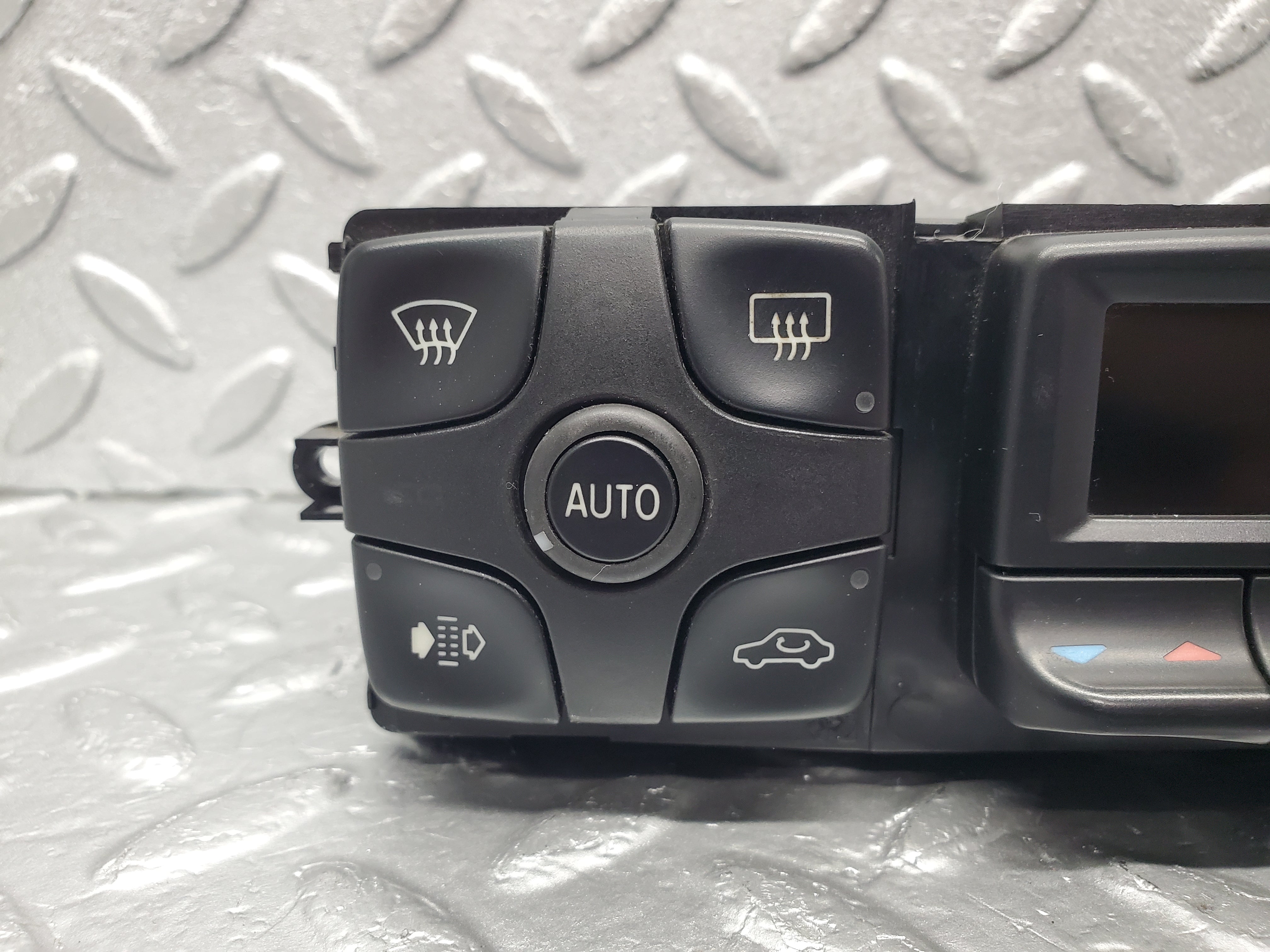 1518 Mercedes-Benz W220 S430 Heater Control Panel 2208300185