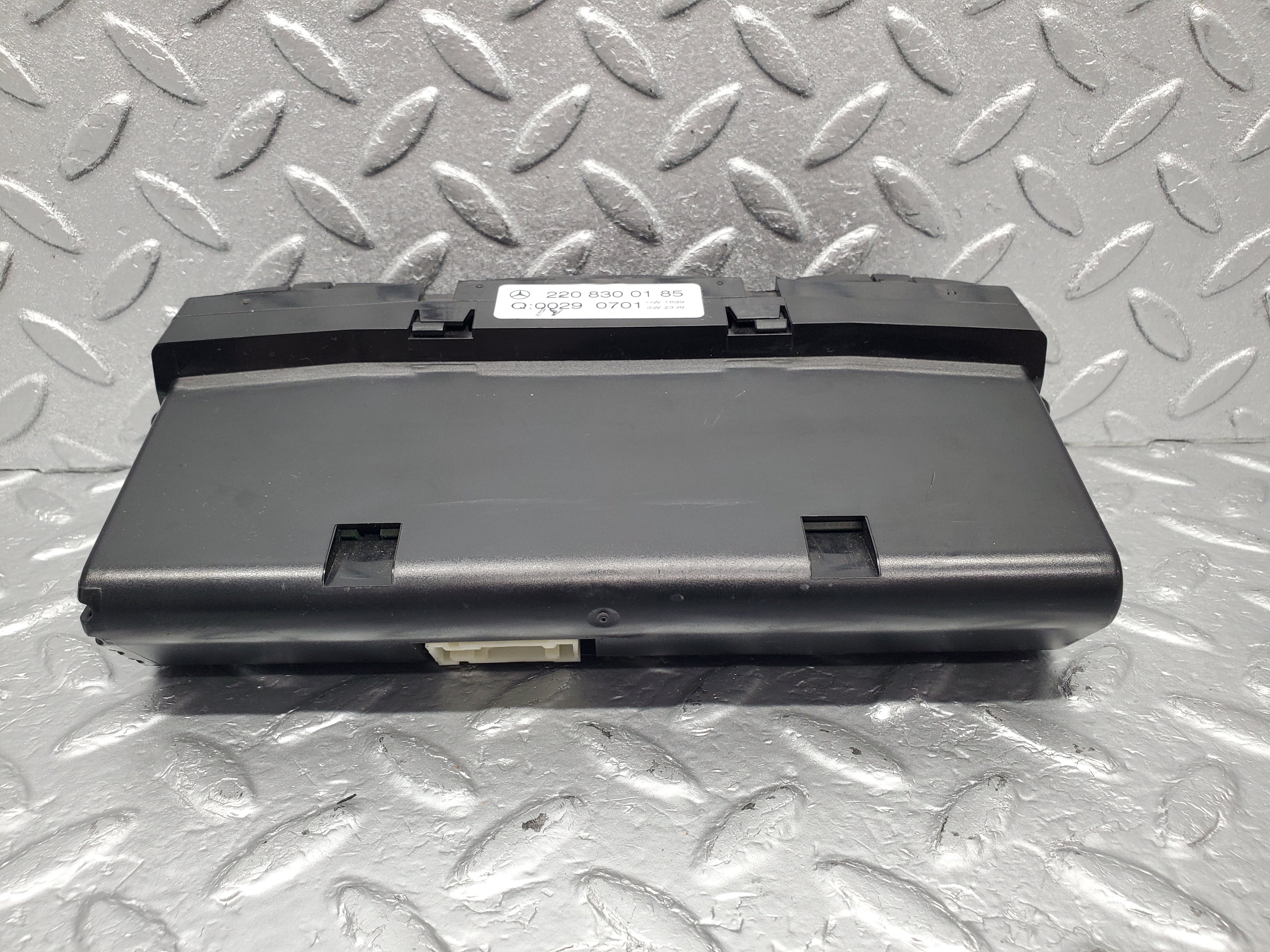 1518 Mercedes-Benz W220 S430 Heater Control Panel 2208300185