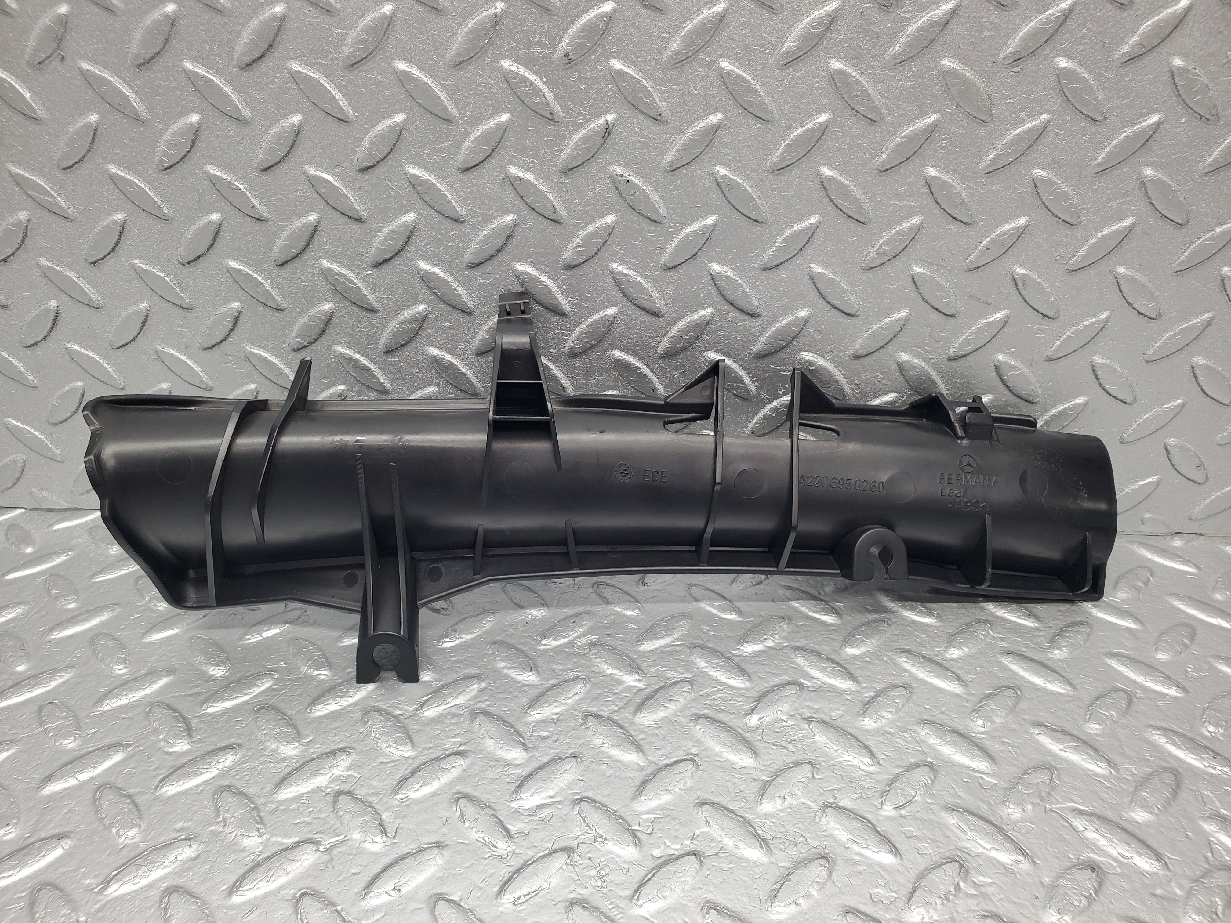 1528 Mercedes-Benz W220 S430 Rear Left Ledge Border 2206950260