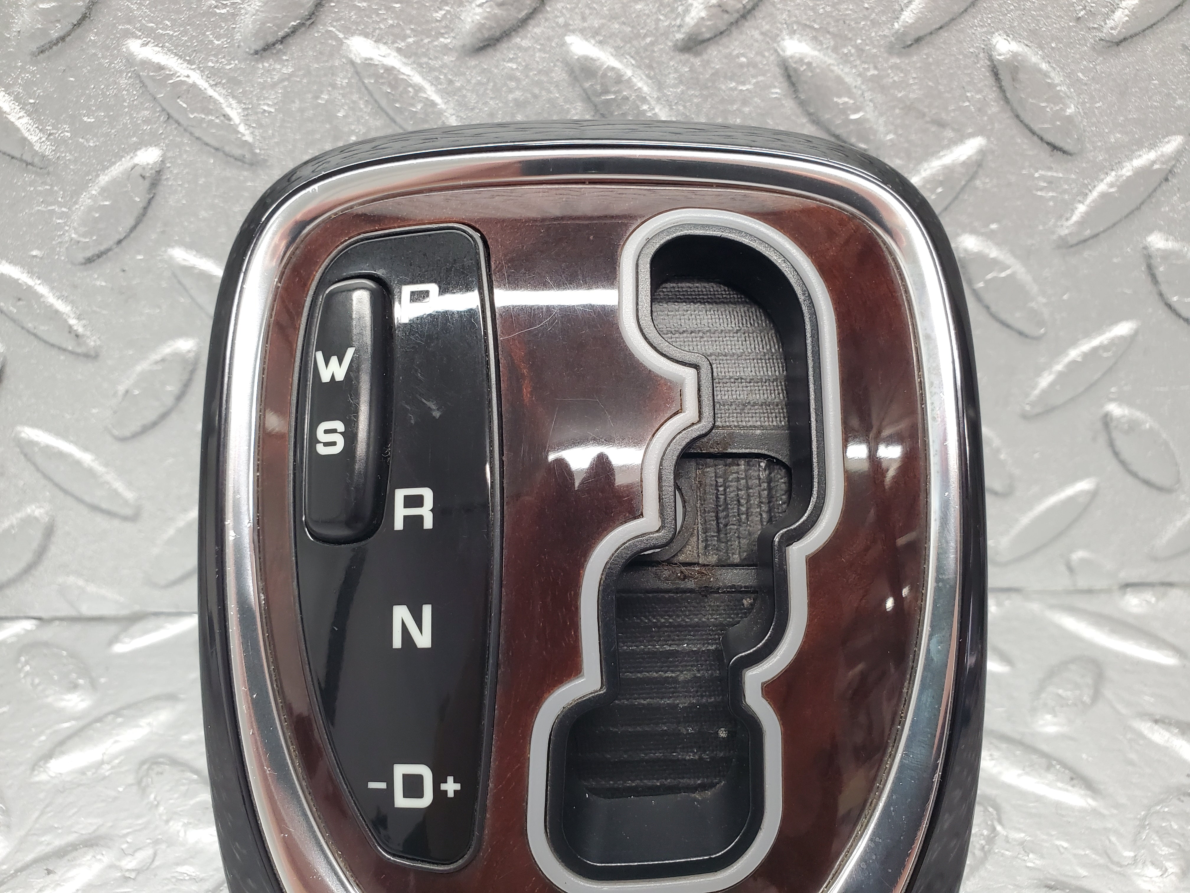 1529 Mercedes-Benz W220 S430 Automatic Gear Selector Surround Trim 2202671688