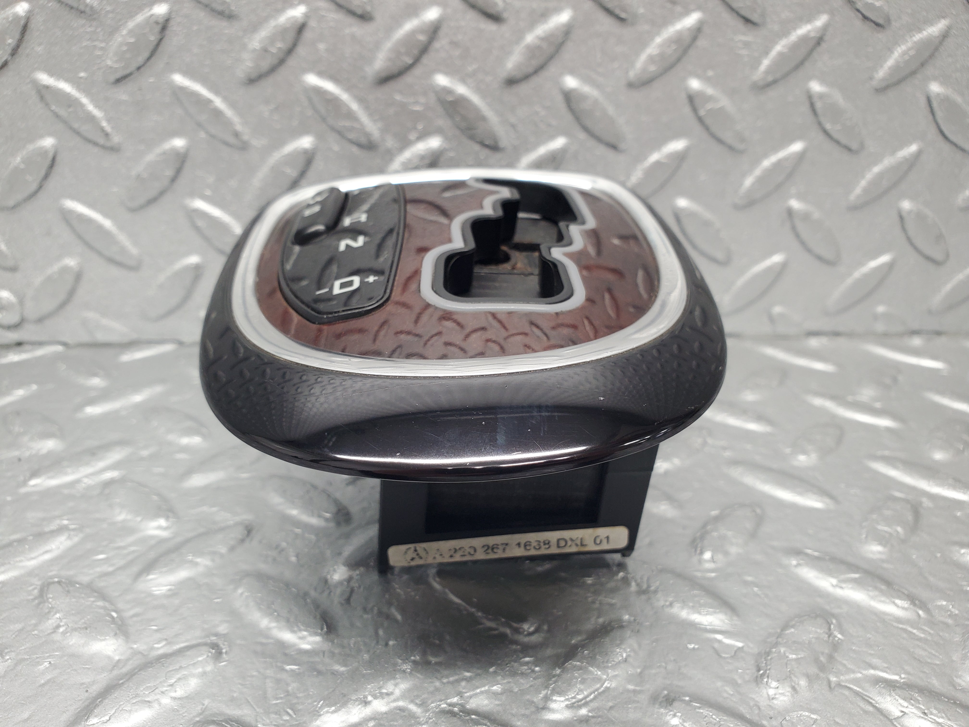 1529 Mercedes-Benz W220 S430 Automatic Gear Selector Surround Trim 2202671688