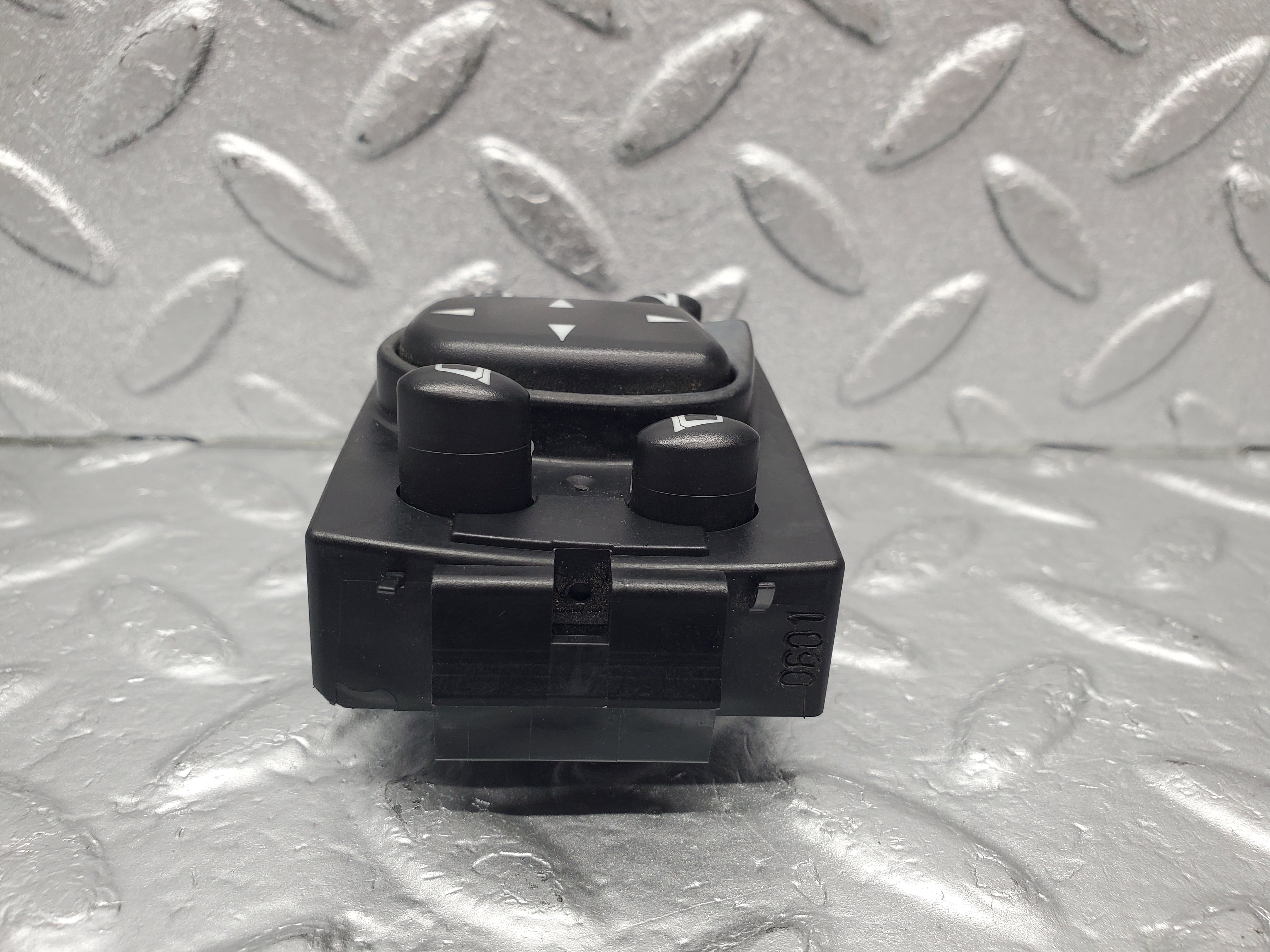 1535 Mercedes-Benz W220 S430 Electric Wing Mirror Control Switch 2208211651