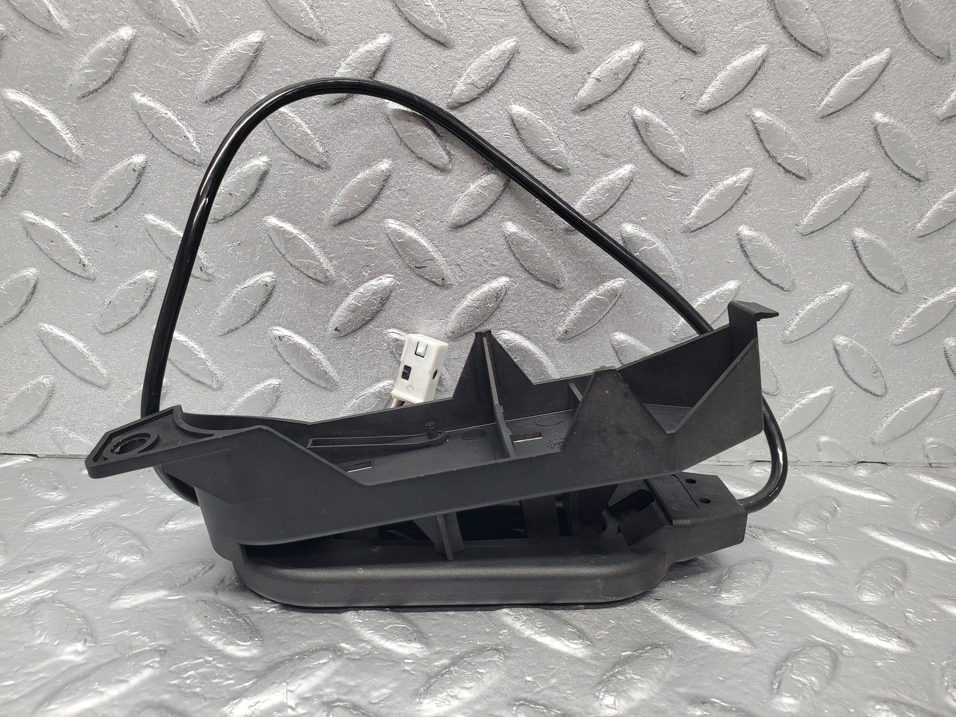 1536 Mercedes-Benz W220 S430 Keyless Go Antenna 2208201575