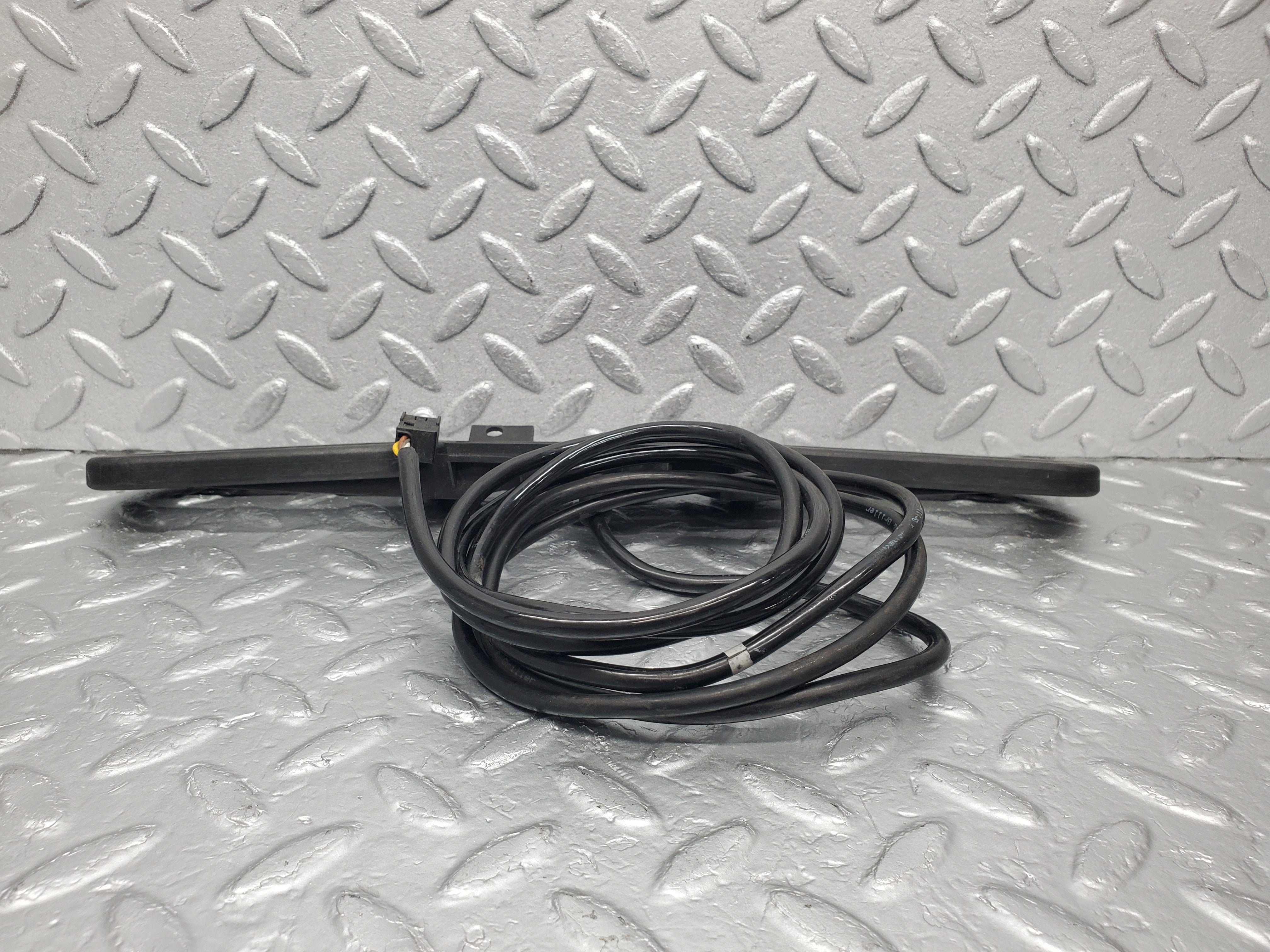 1549 Mercedes-Benz W220 S430 Rear Keyless Go Antenna 2208200575