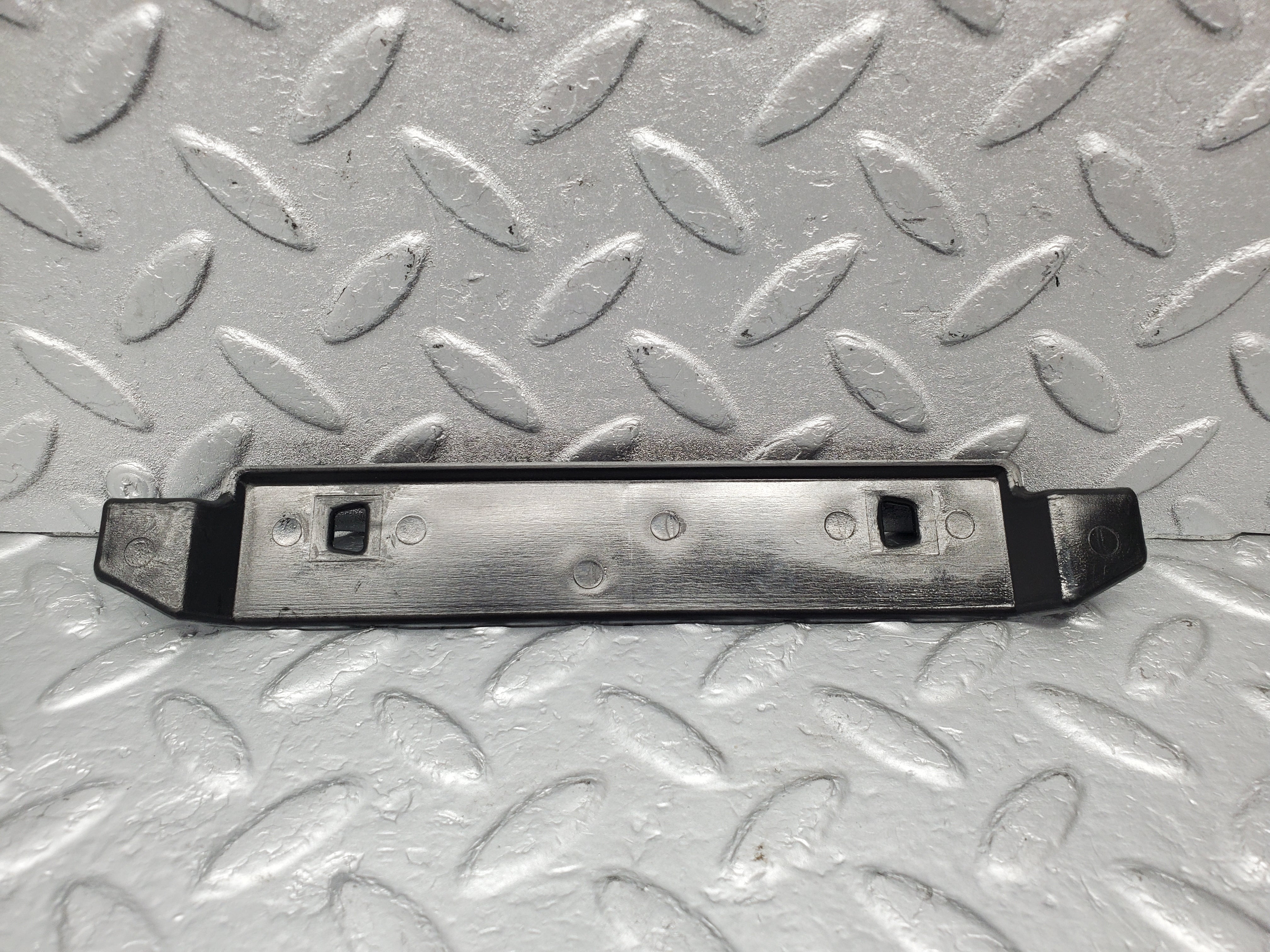 1552 Mercedes-Benz W220 S430 Cover Outer Belt Assembly Guide 2088680139