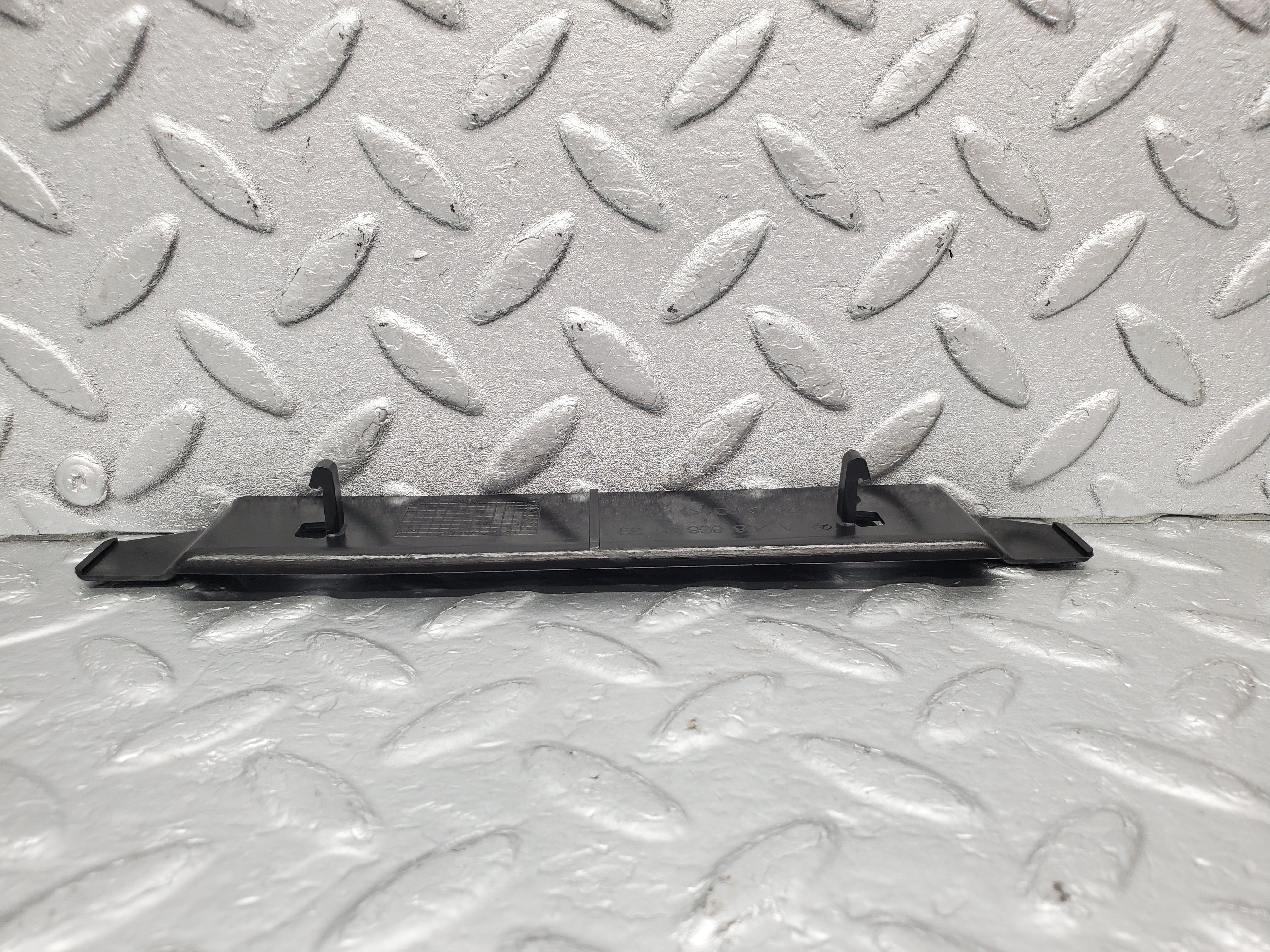 1552 Mercedes-Benz W220 S430 Cover Outer Belt Assembly Guide 2088680139