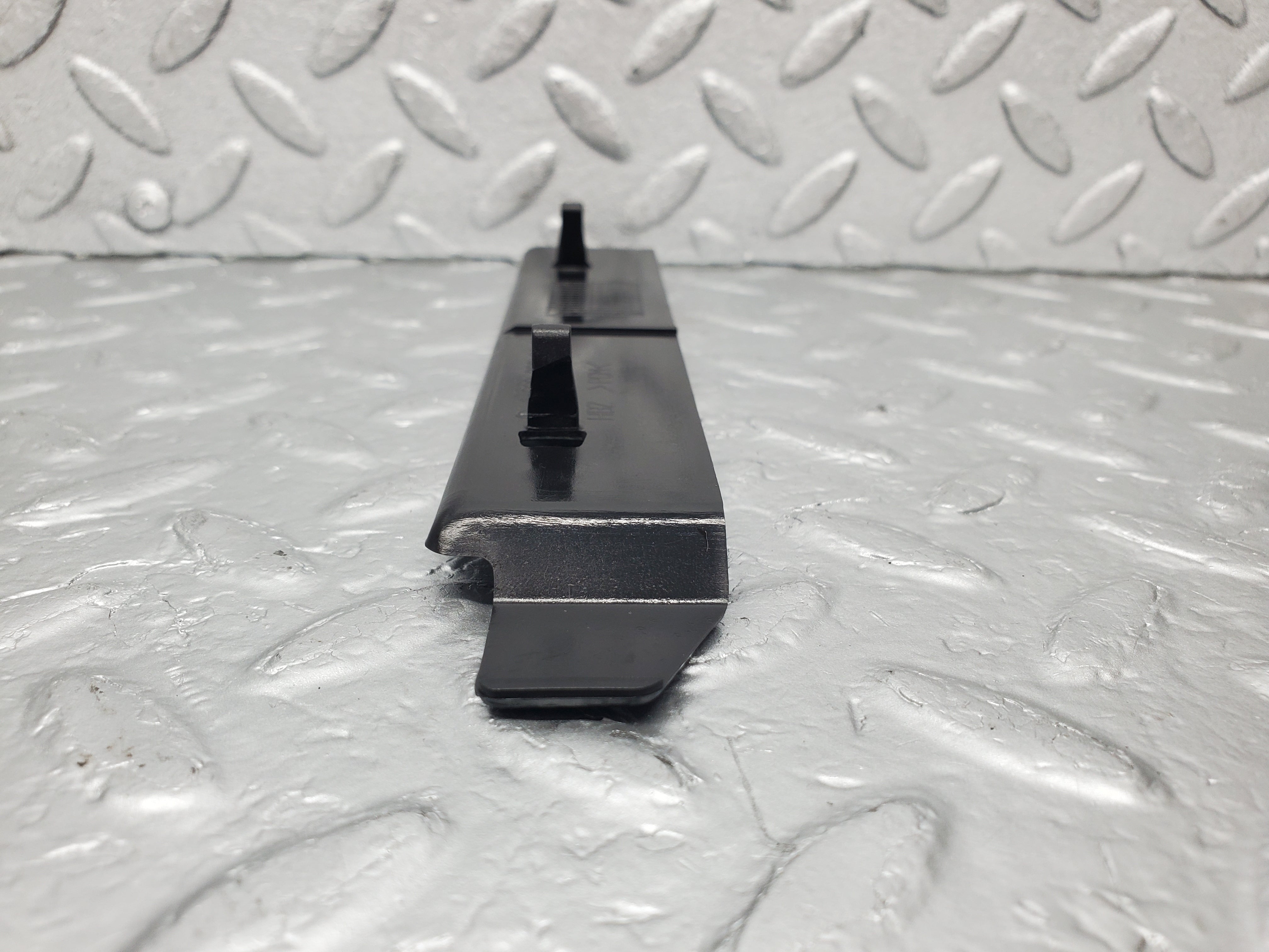 1552 Mercedes-Benz W220 S430 Cover Outer Belt Assembly Guide 2088680139