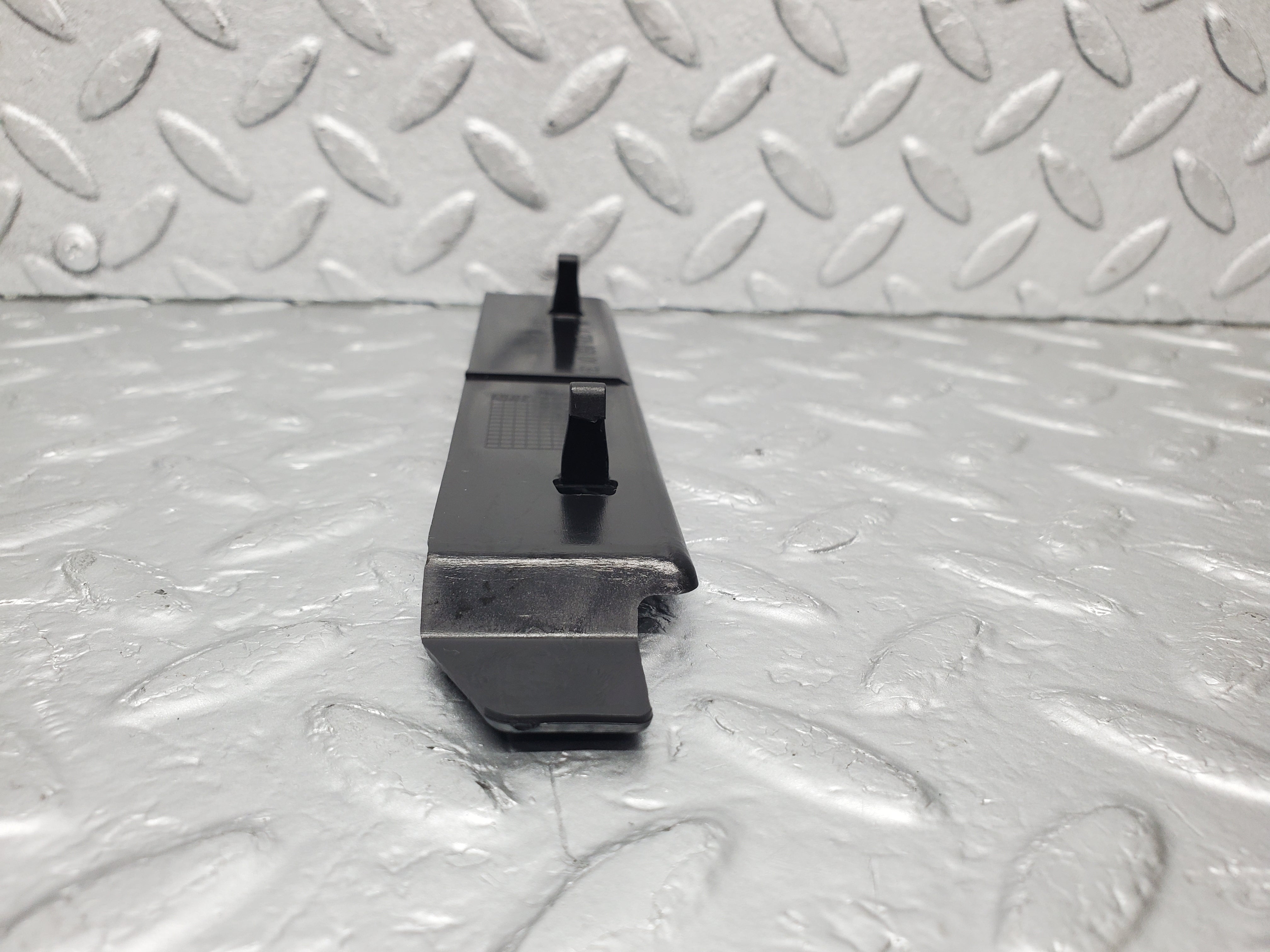 1552 Mercedes-Benz W220 S430 Cover Outer Belt Assembly Guide 2088680139