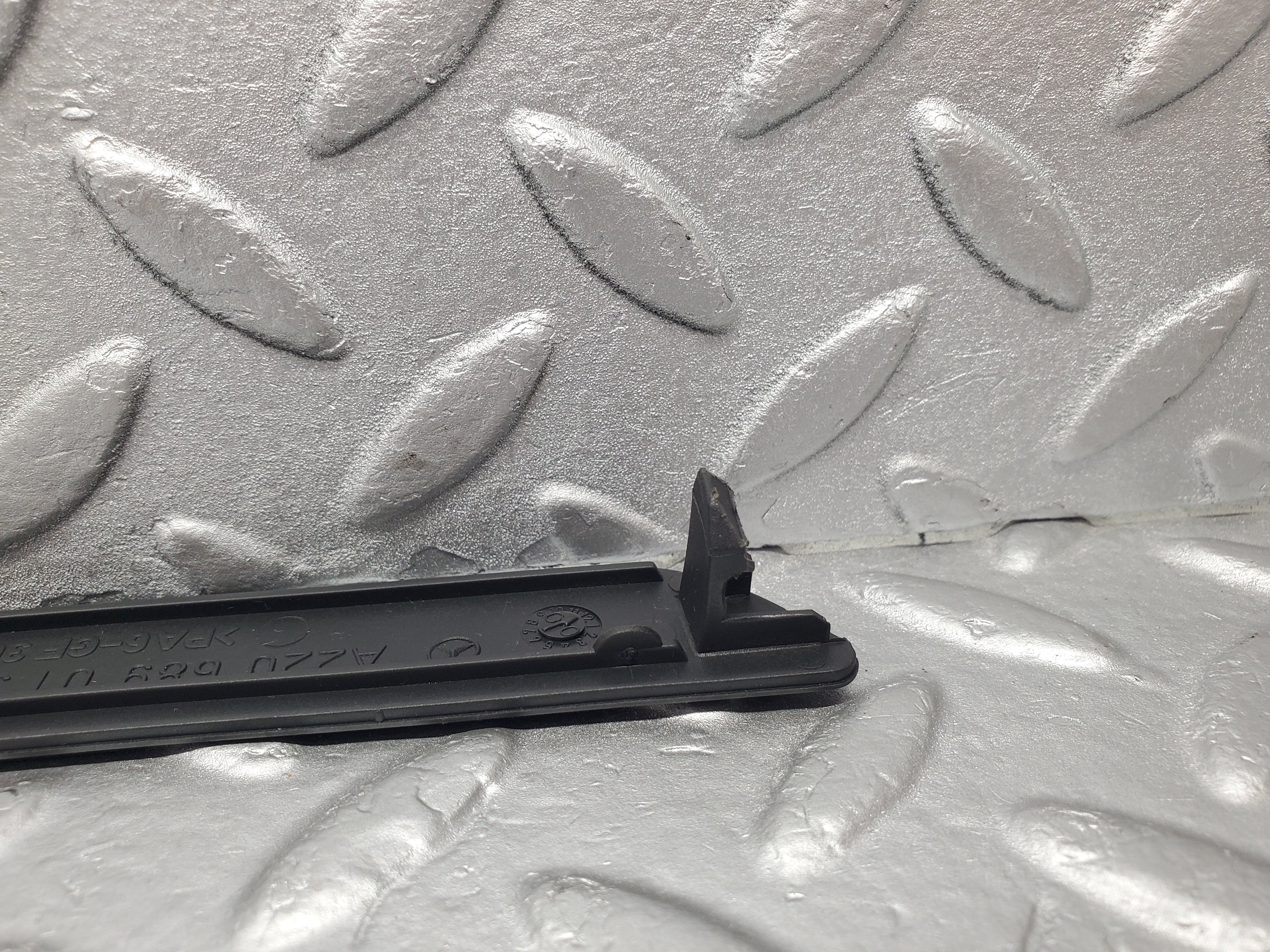 1553 Mercedes-Benz W220 S430 Upper Dashboard Trim Bolt Cover Left 2206890139