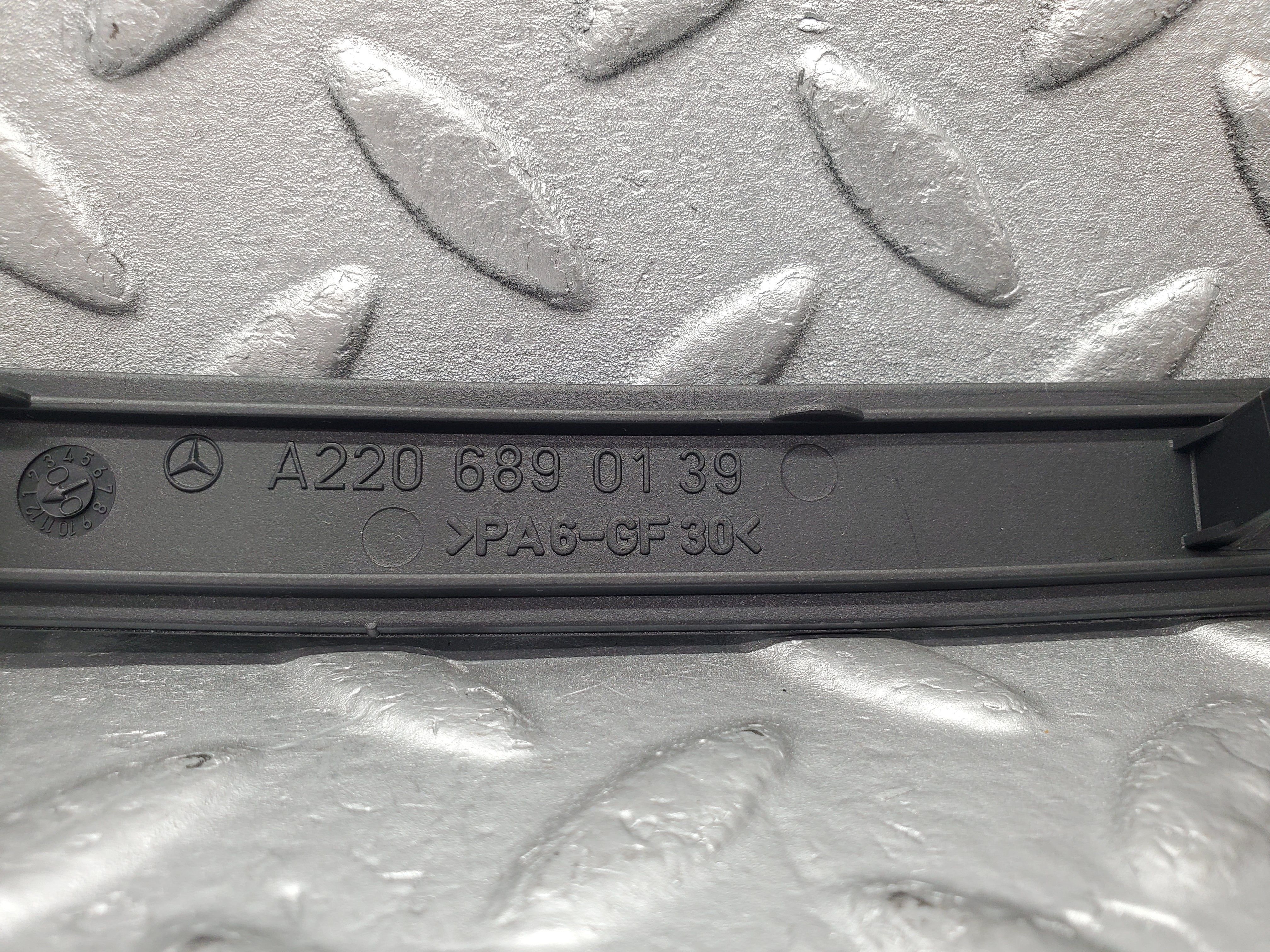 1553 Mercedes-Benz W220 S430 Upper Dashboard Trim Bolt Cover Left 2206890139