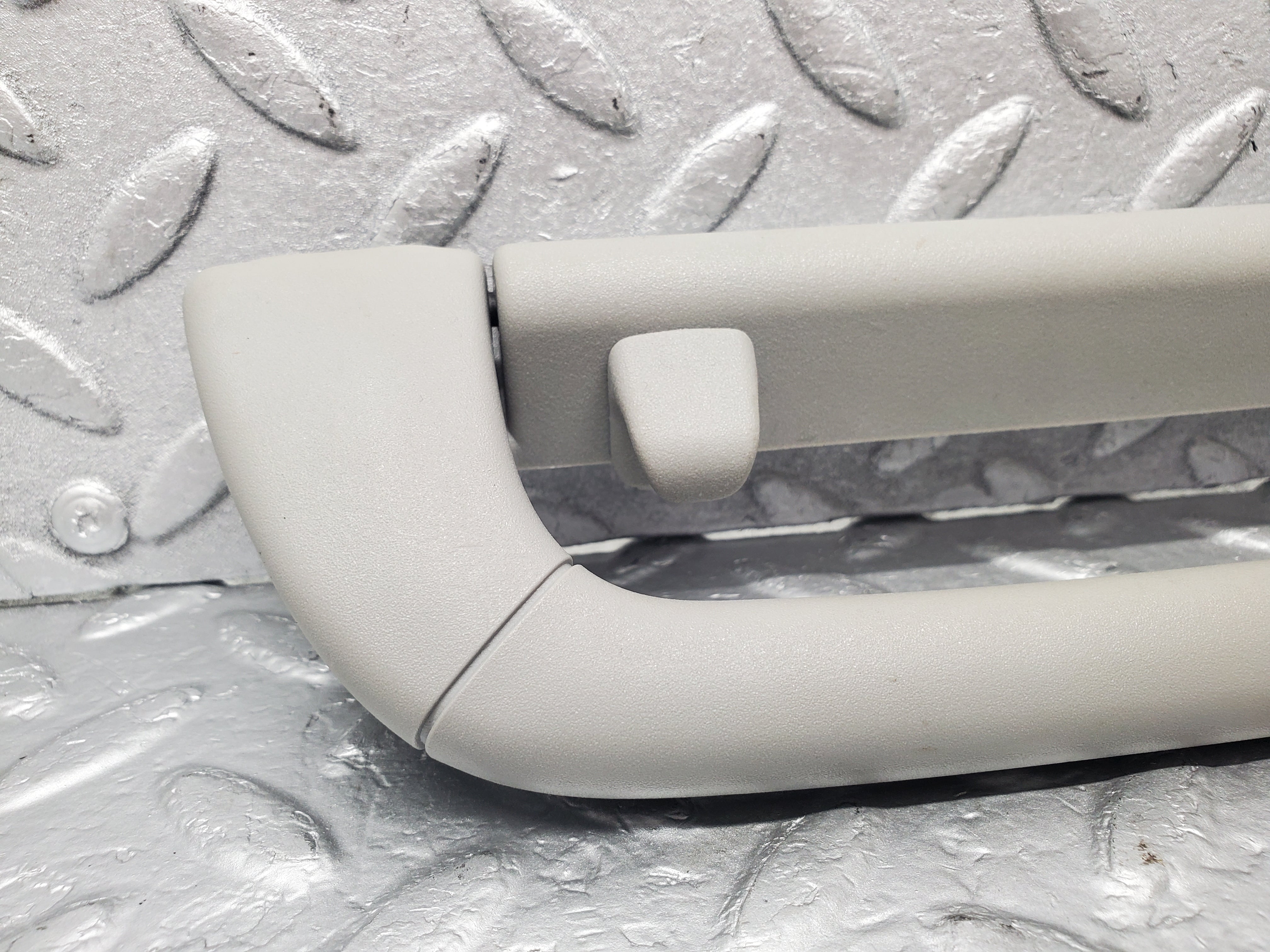 1555 Mercedes-Benz W220 S430 Interior Roof Grab Handle 2208100551