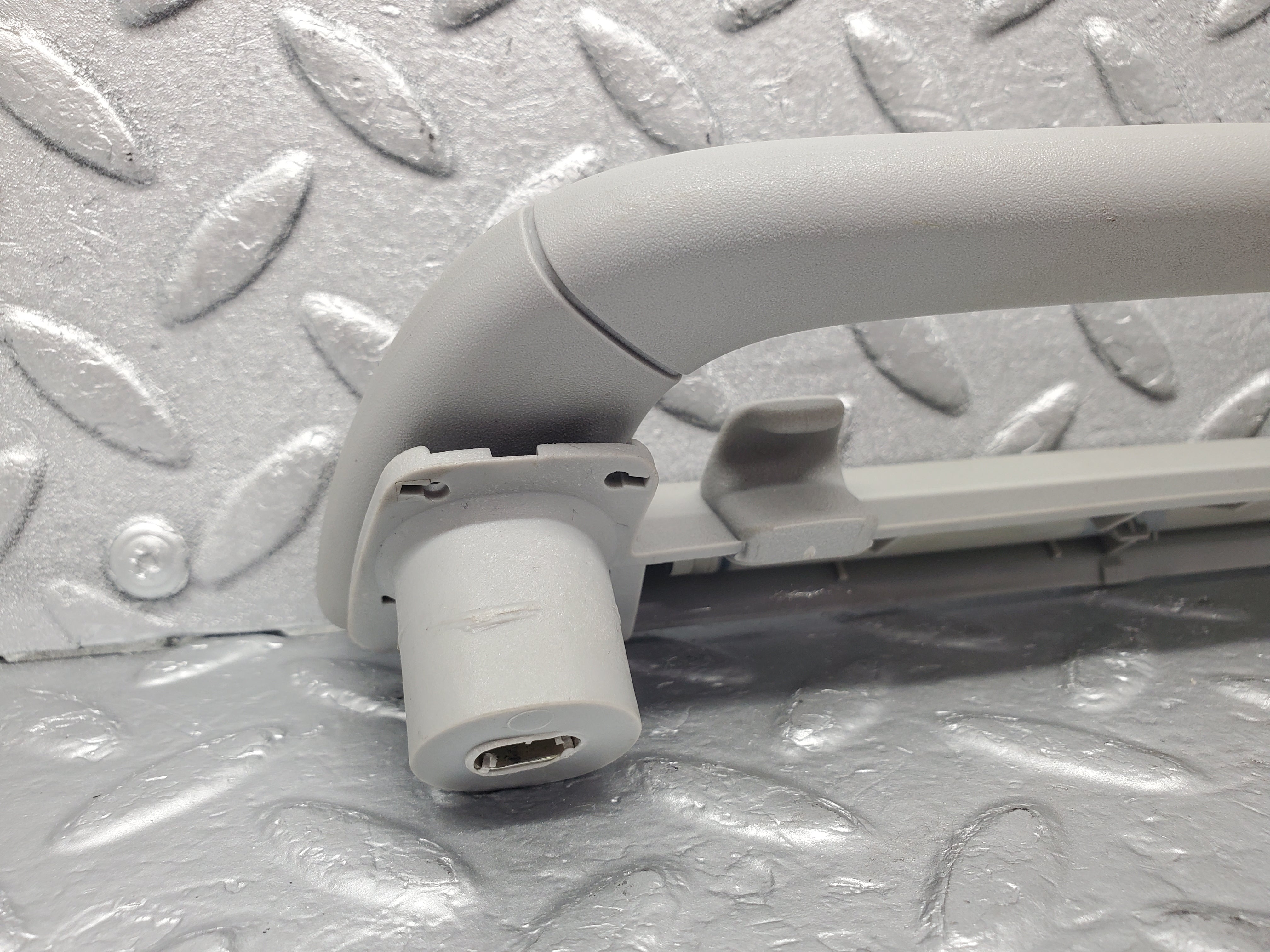 1555 Mercedes-Benz W220 S430 Interior Roof Grab Handle 2208100551