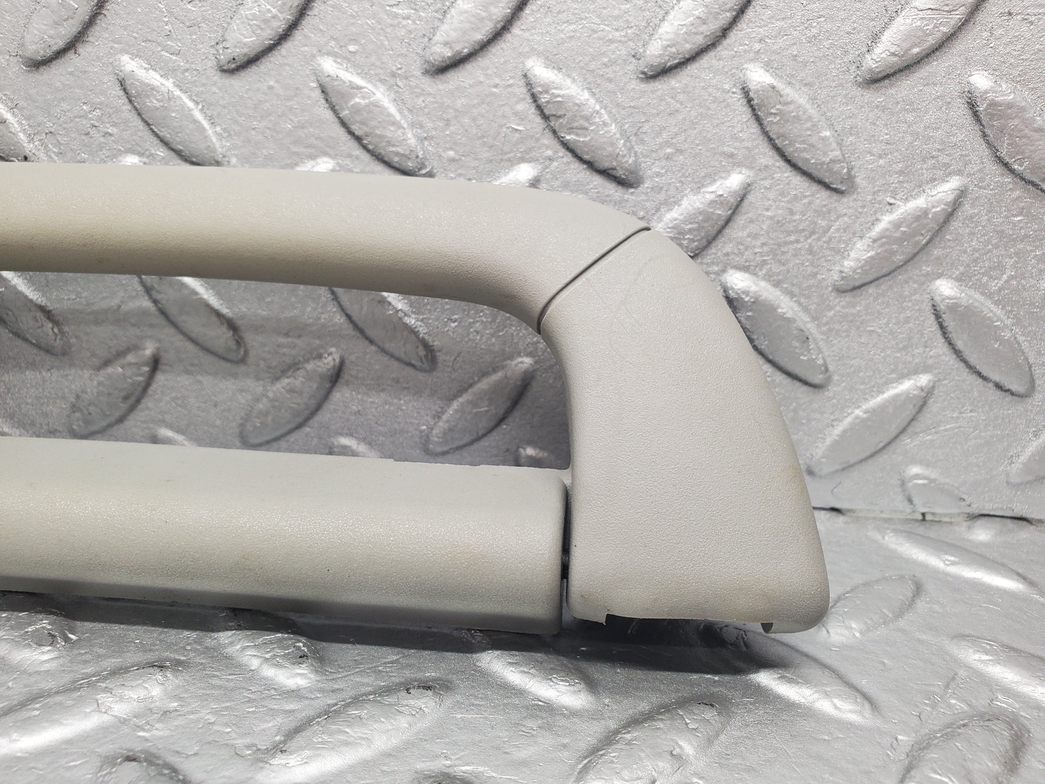 1557 Mercedes-Benz W220 S430 Interior Roof Grab Handle 2208100551
