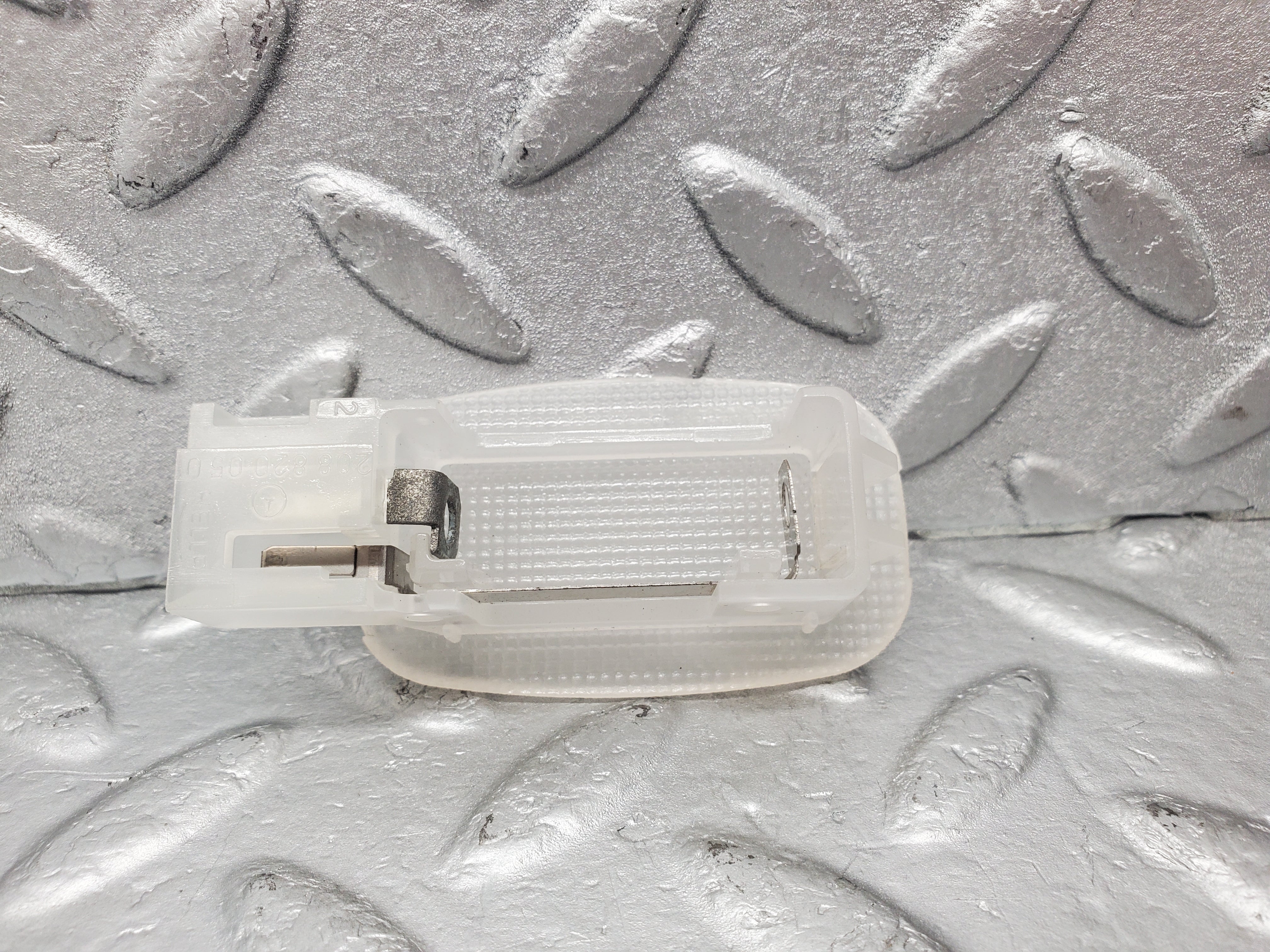 1560 Mercedes-Benz W220 S430 Interior Dome Light 2088200501