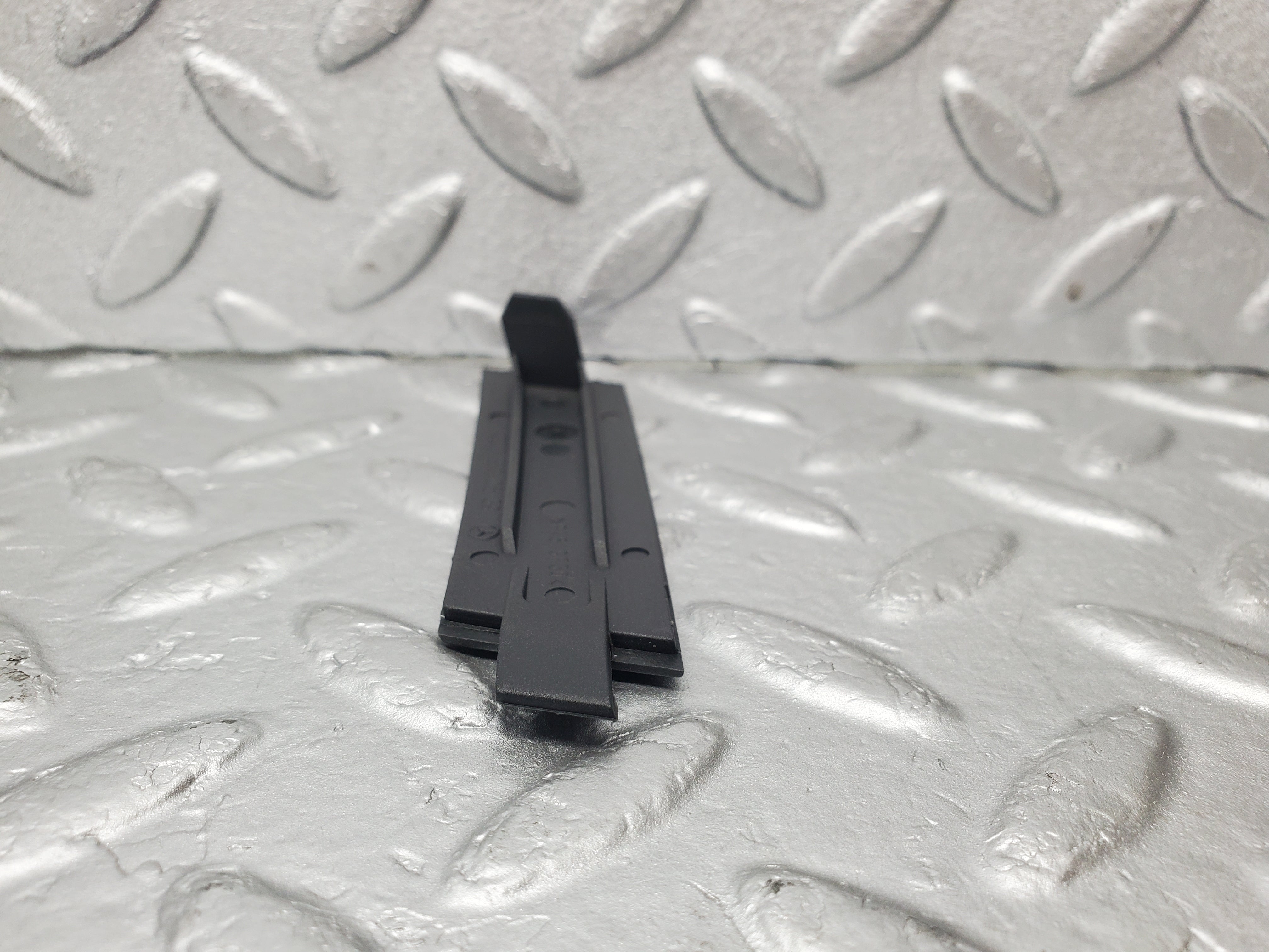 1562 Mercedes-Benz W220 S430 Upper Dashboard Cover Trim 2206890539