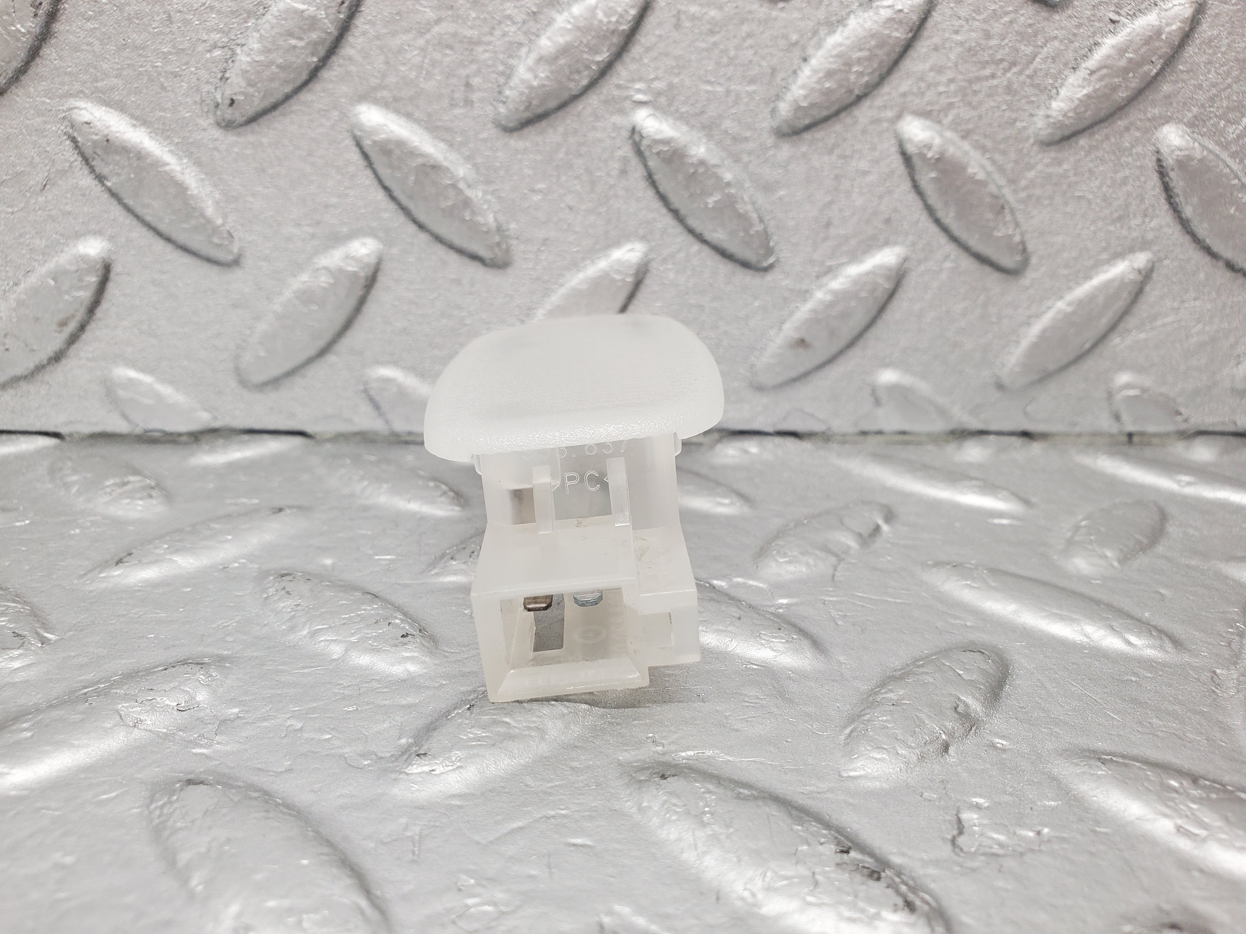 1565 Mercedes-Benz W220 S430 Interior Dome Light 2088200501