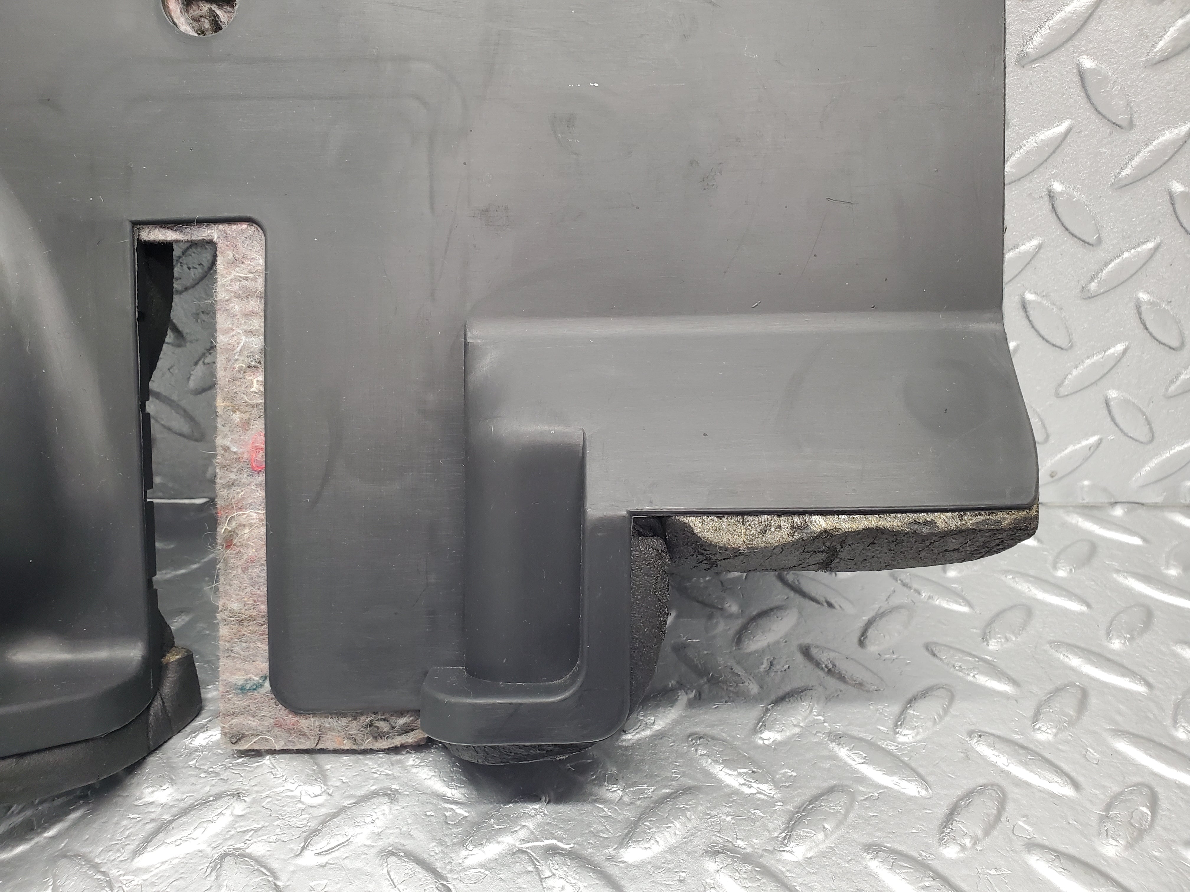 1576 Mercedes-Benz W220 S430 Dashboard Kick Panel Right Side 2206803239