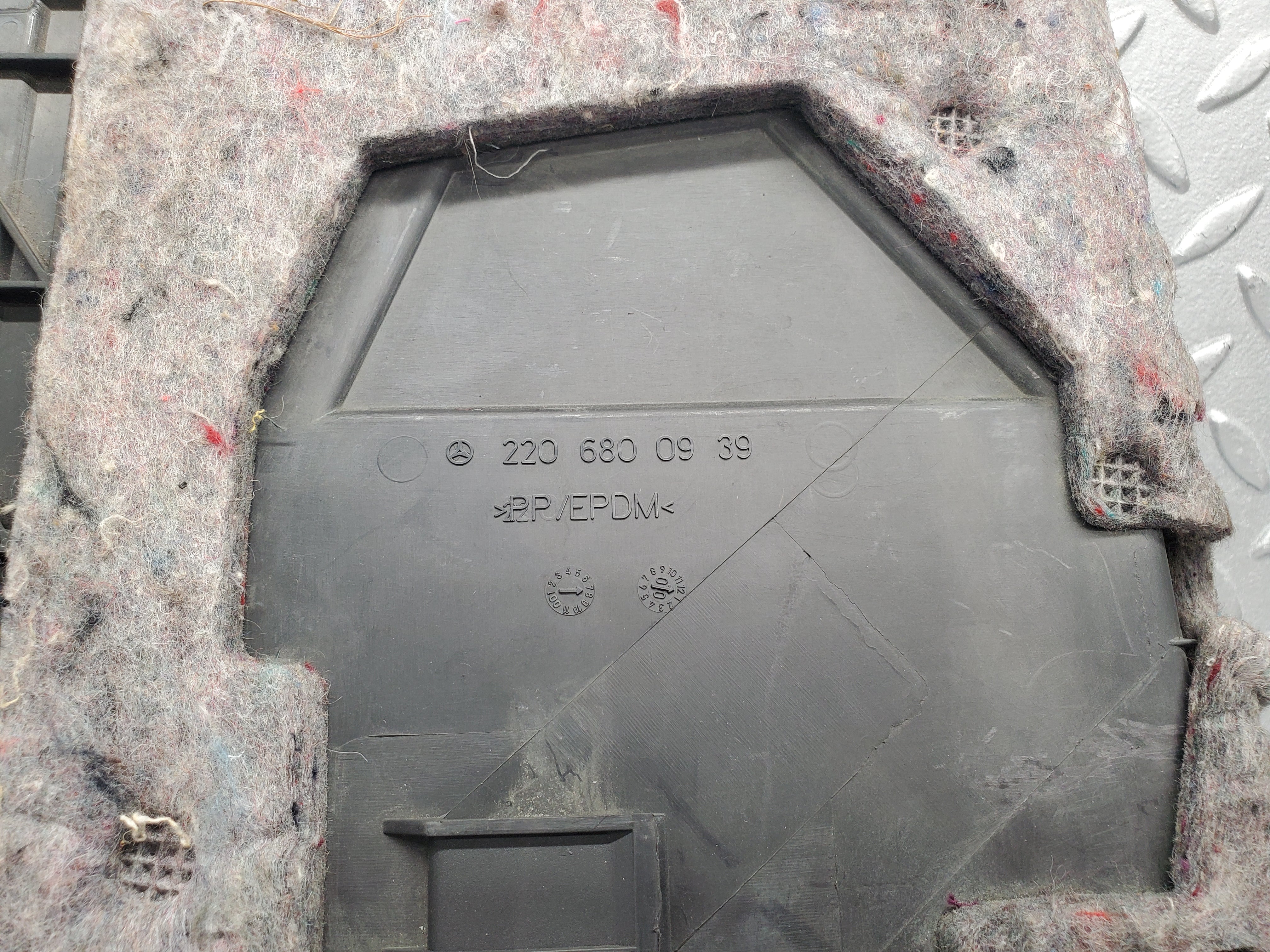 1577 Mercedes-Benz W220 S430 Dashboard Kick Panel Left Side 2206800939