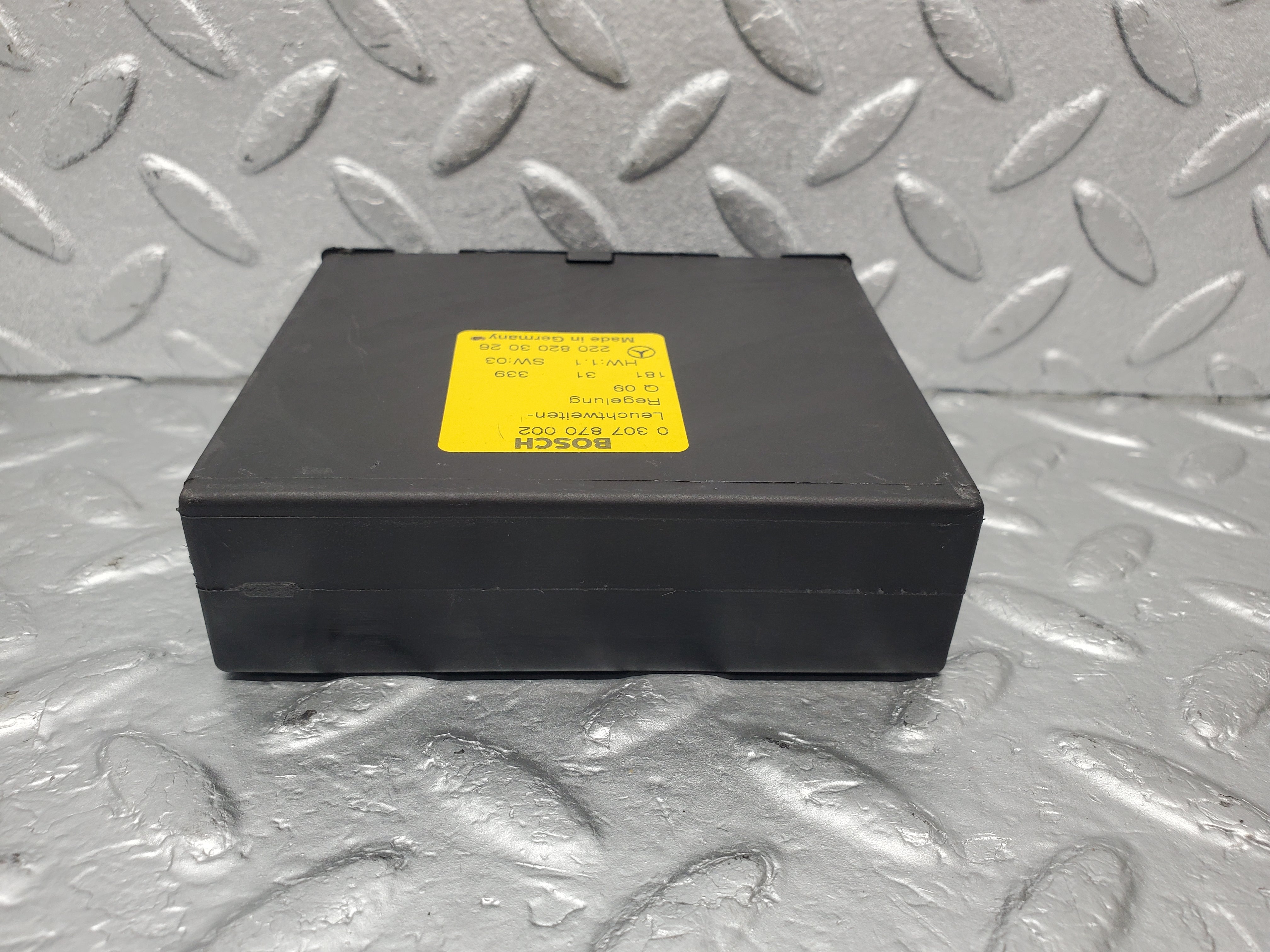 1593 Mercedes-Benz W220 S430 Headlight Control Module 2208203026