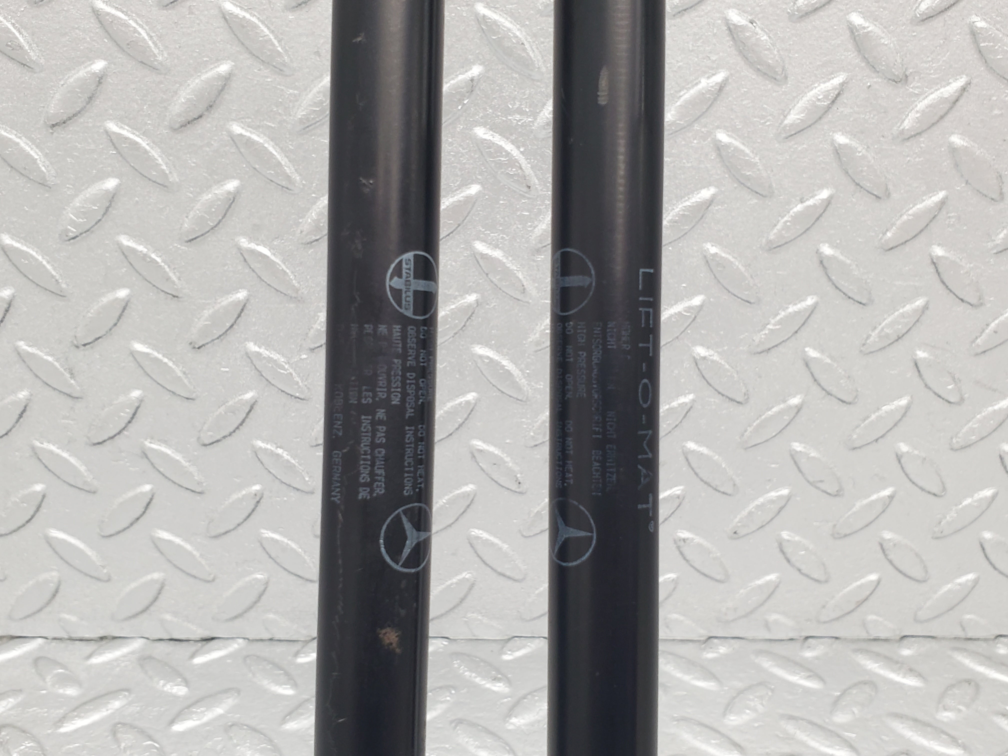 1596 Mercedes-Benz W220 S430 Boot Lid Gas Shock Strut Lifter 2208800323