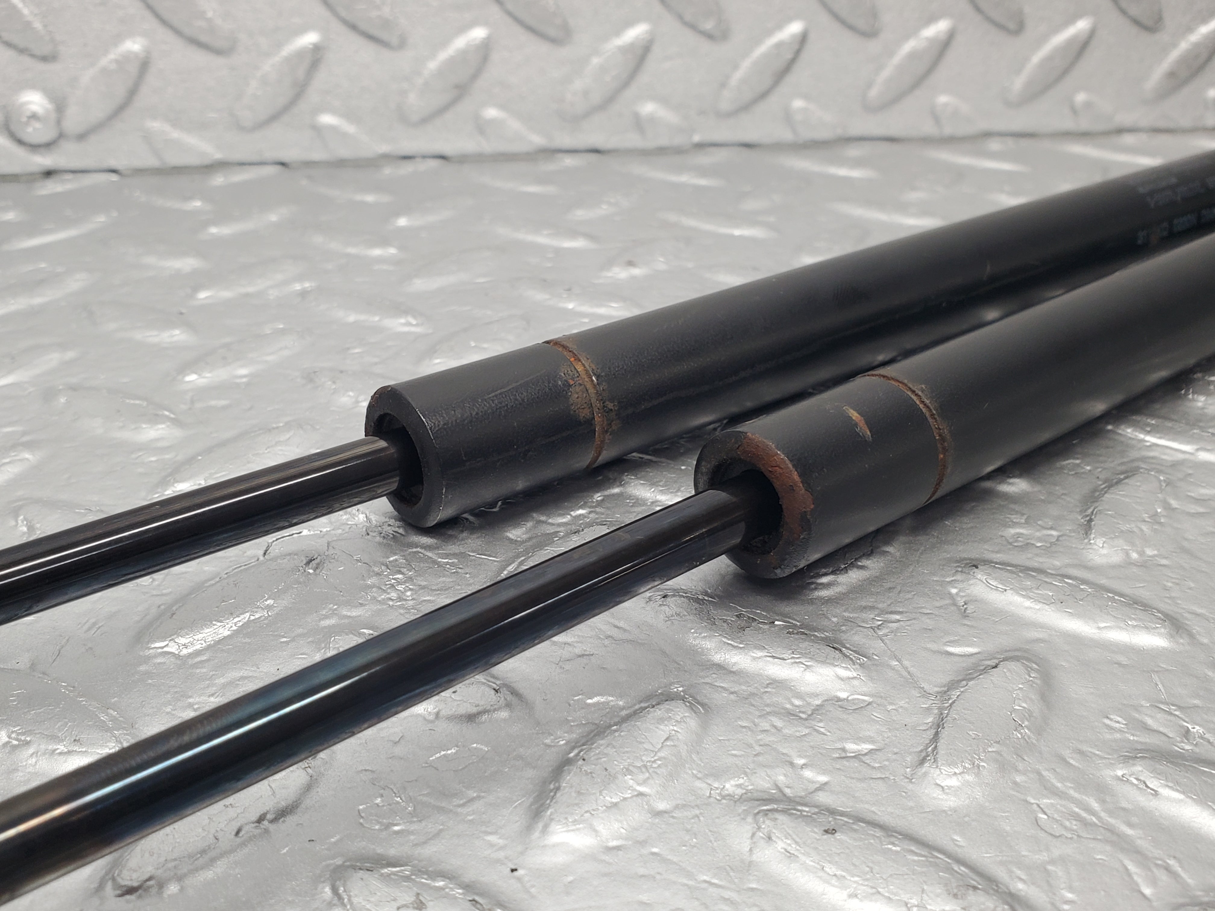 1596 Mercedes-Benz W220 S430 Boot Lid Gas Shock Strut Lifter 2208800323