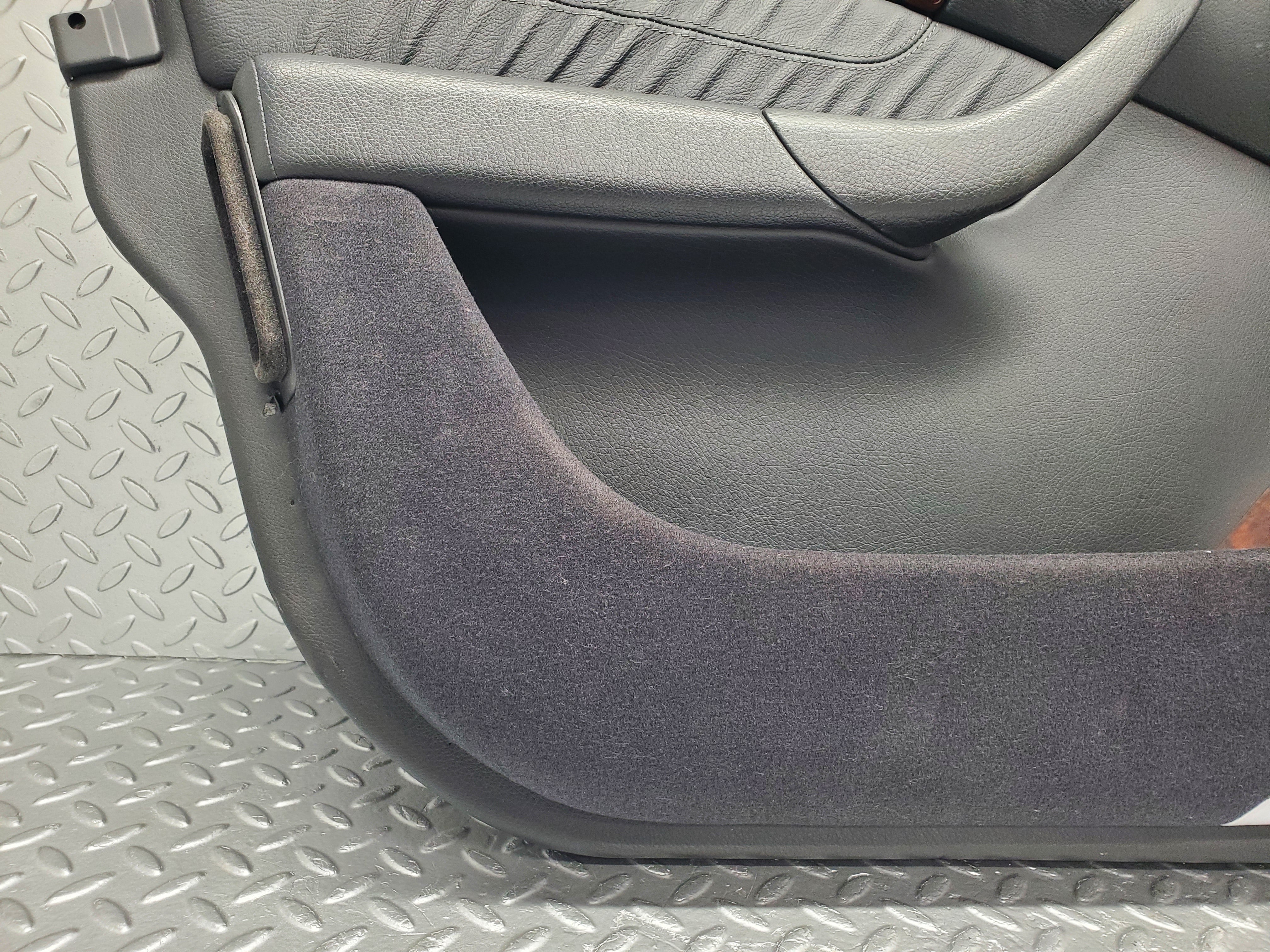 1570 Mercedes-Benz W220 S430 Front Left Door Card 2207200770