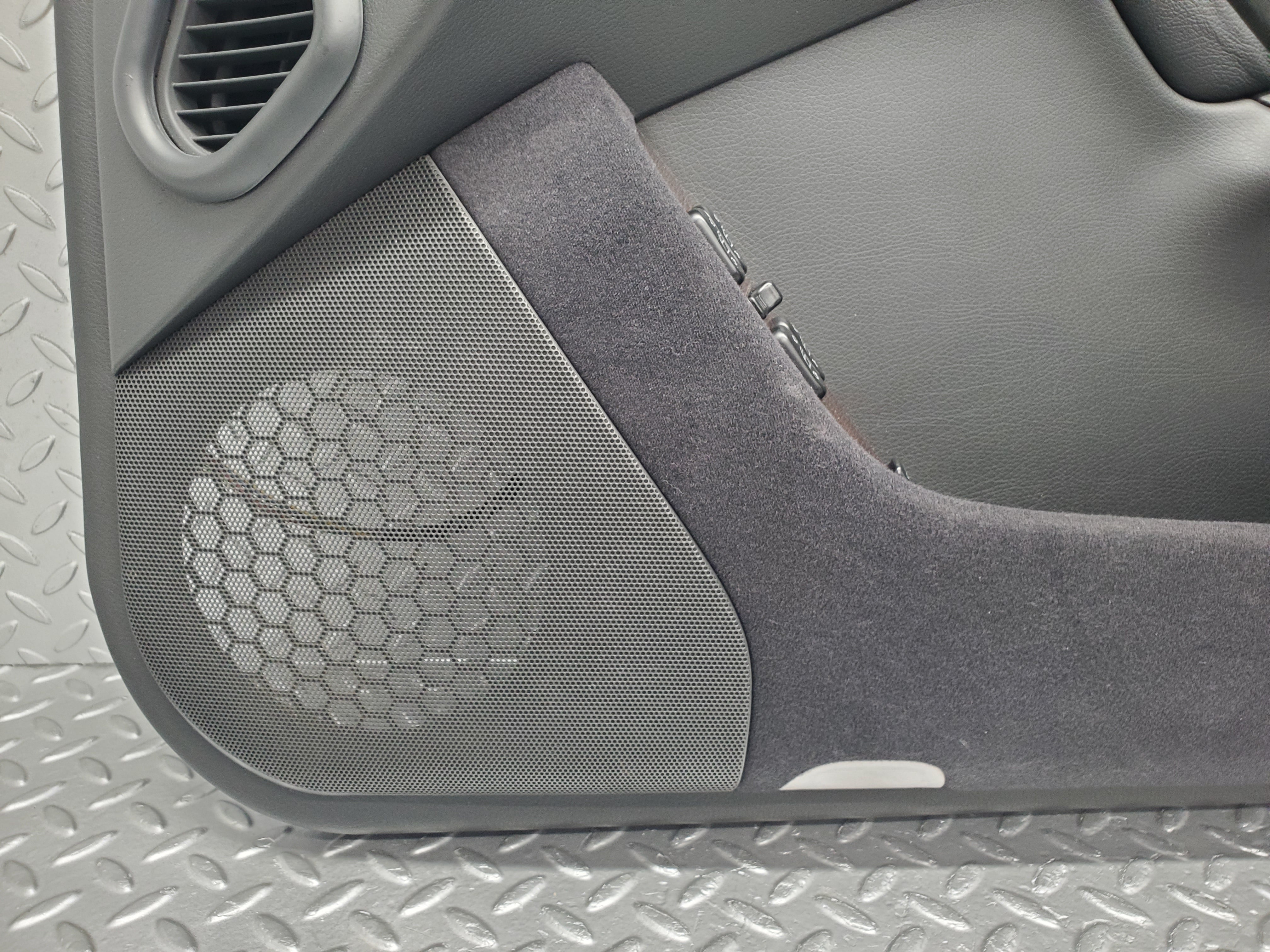 1571 Mercedes-Benz W220 S430 Front Right Door Card 2207200870