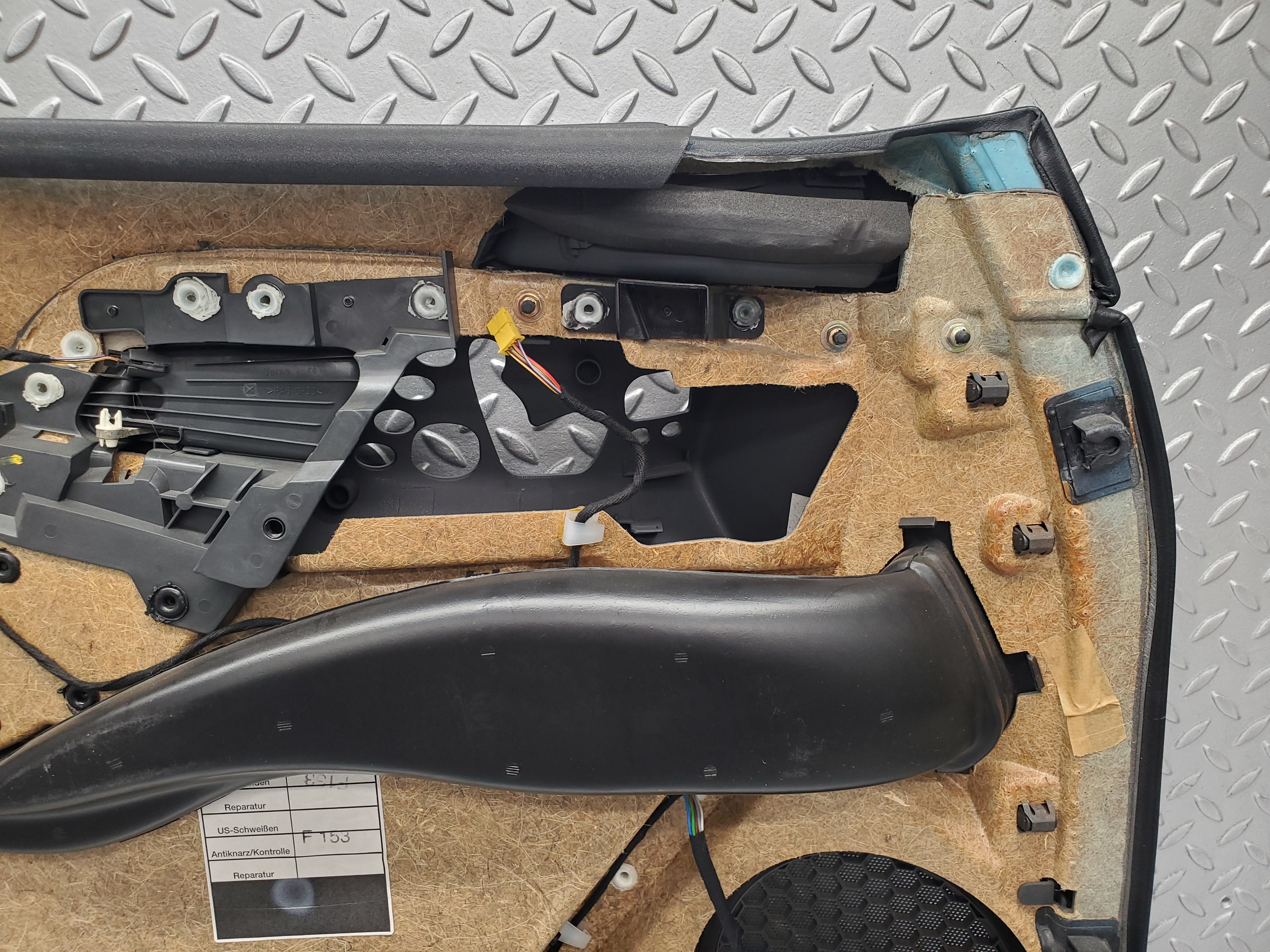 1571 Mercedes-Benz W220 S430 Front Right Door Card 2207200870