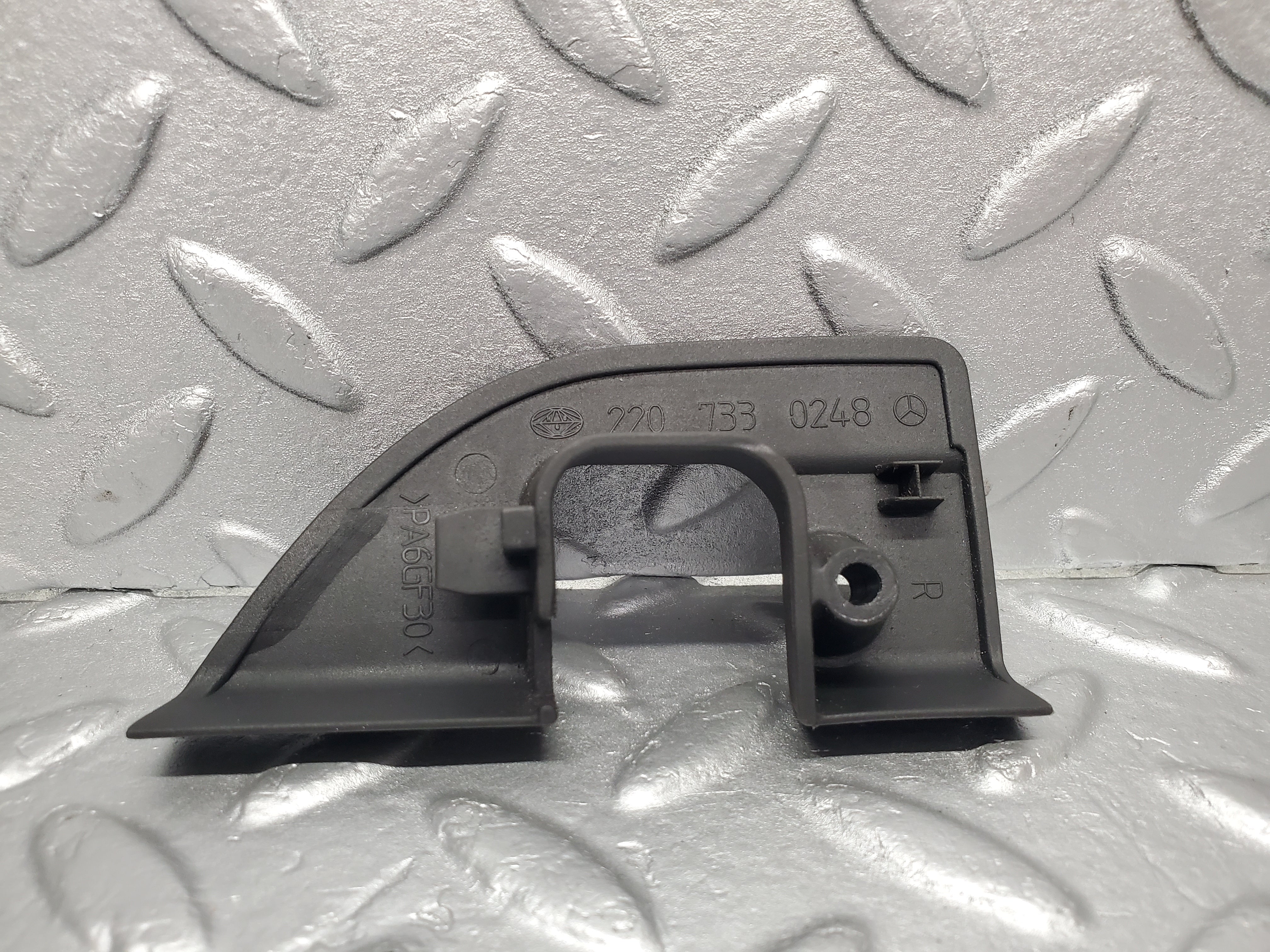 1572 Mercedes-Benz W220 S430 Rear Right Door Card 2207302270