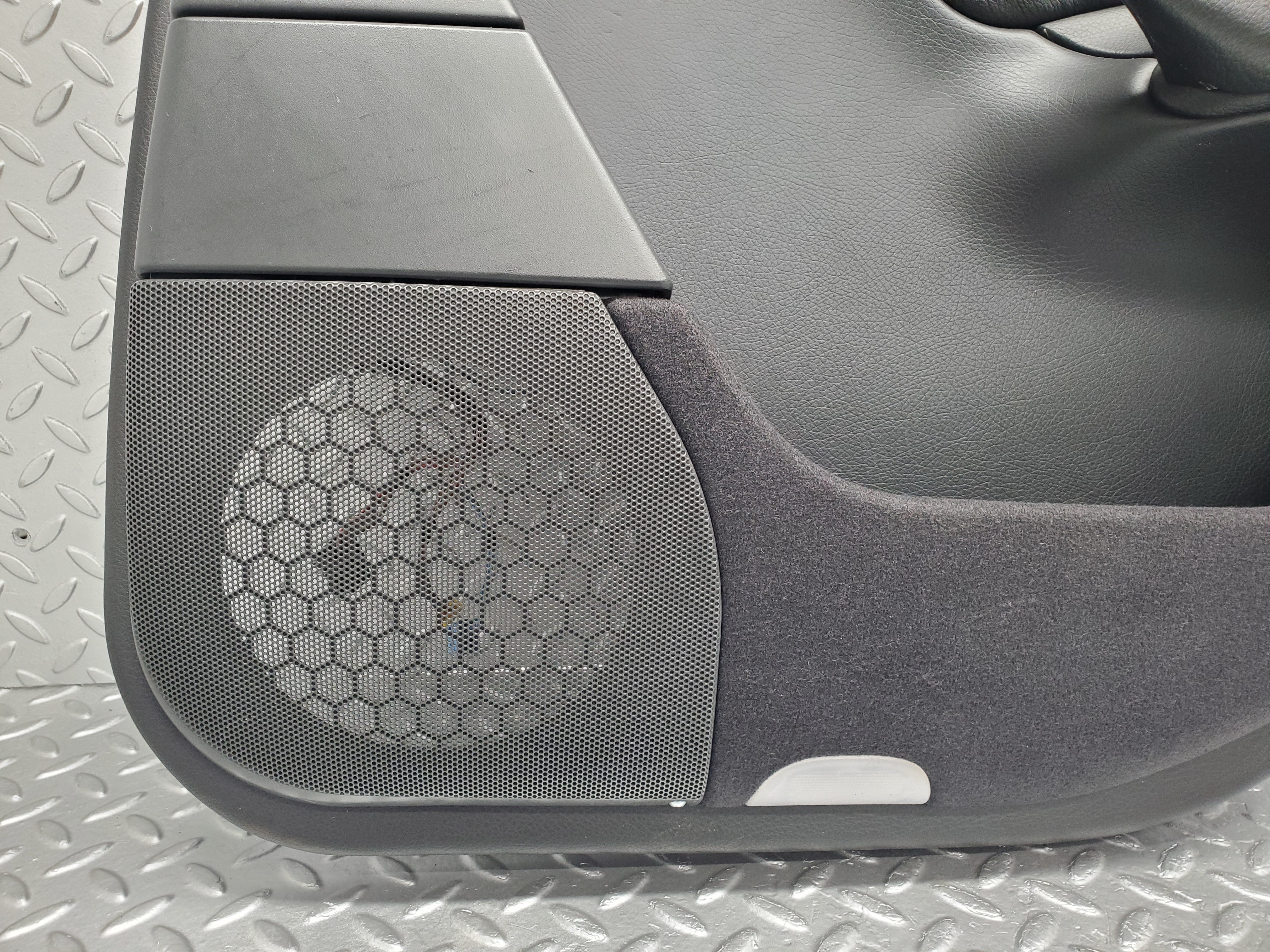 1572 Mercedes-Benz W220 S430 Rear Right Door Card 2207302270