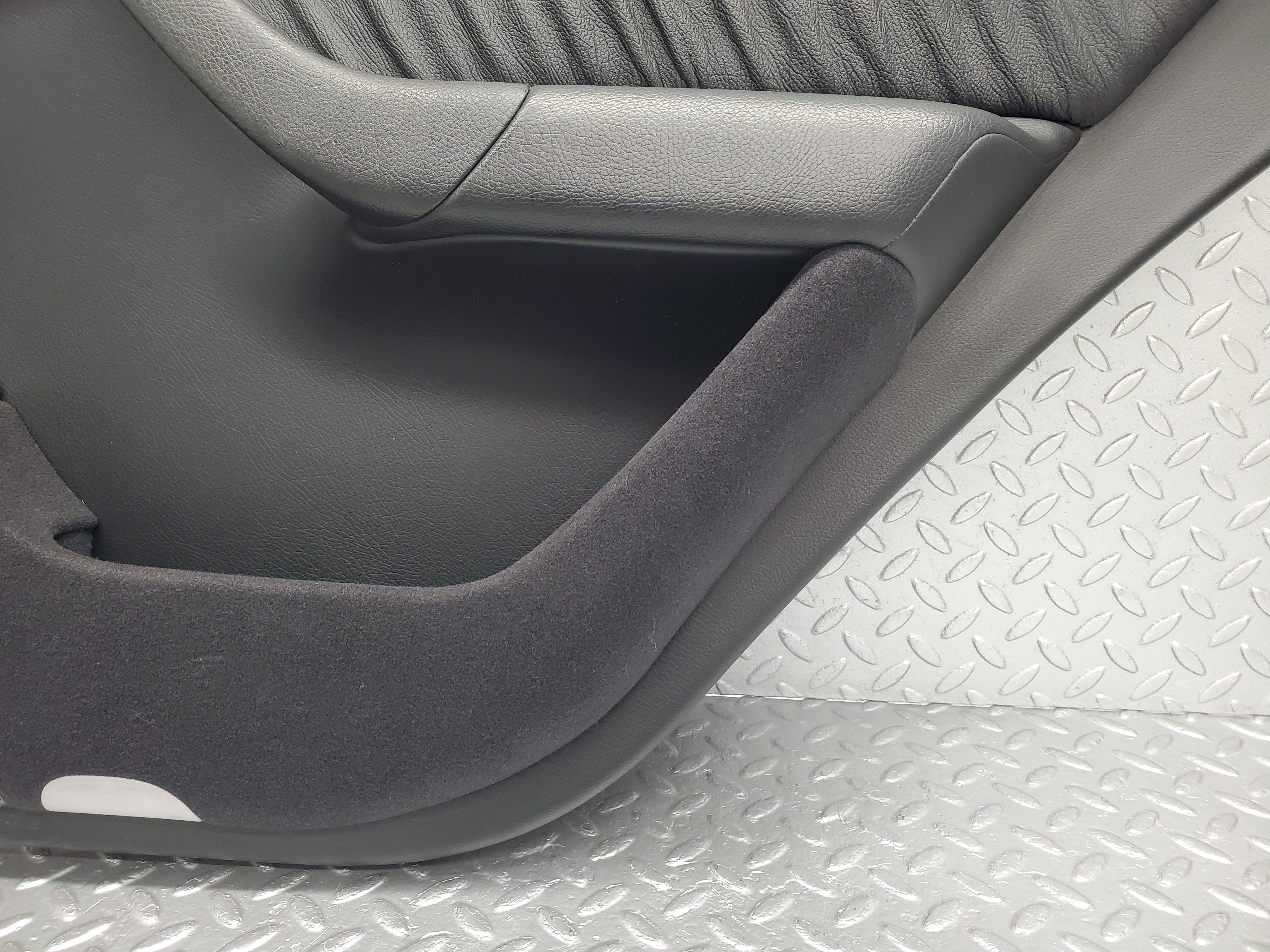 1572 Mercedes-Benz W220 S430 Rear Right Door Card 2207302270