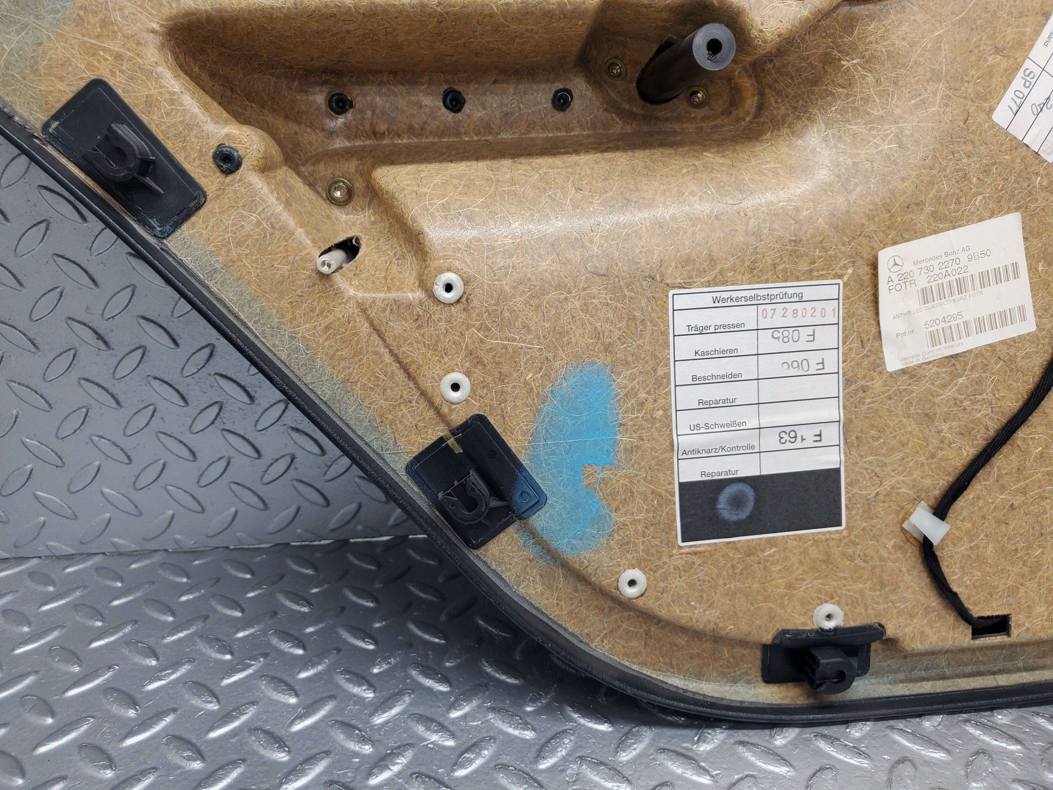 1572 Mercedes-Benz W220 S430 Rear Right Door Card 2207302270