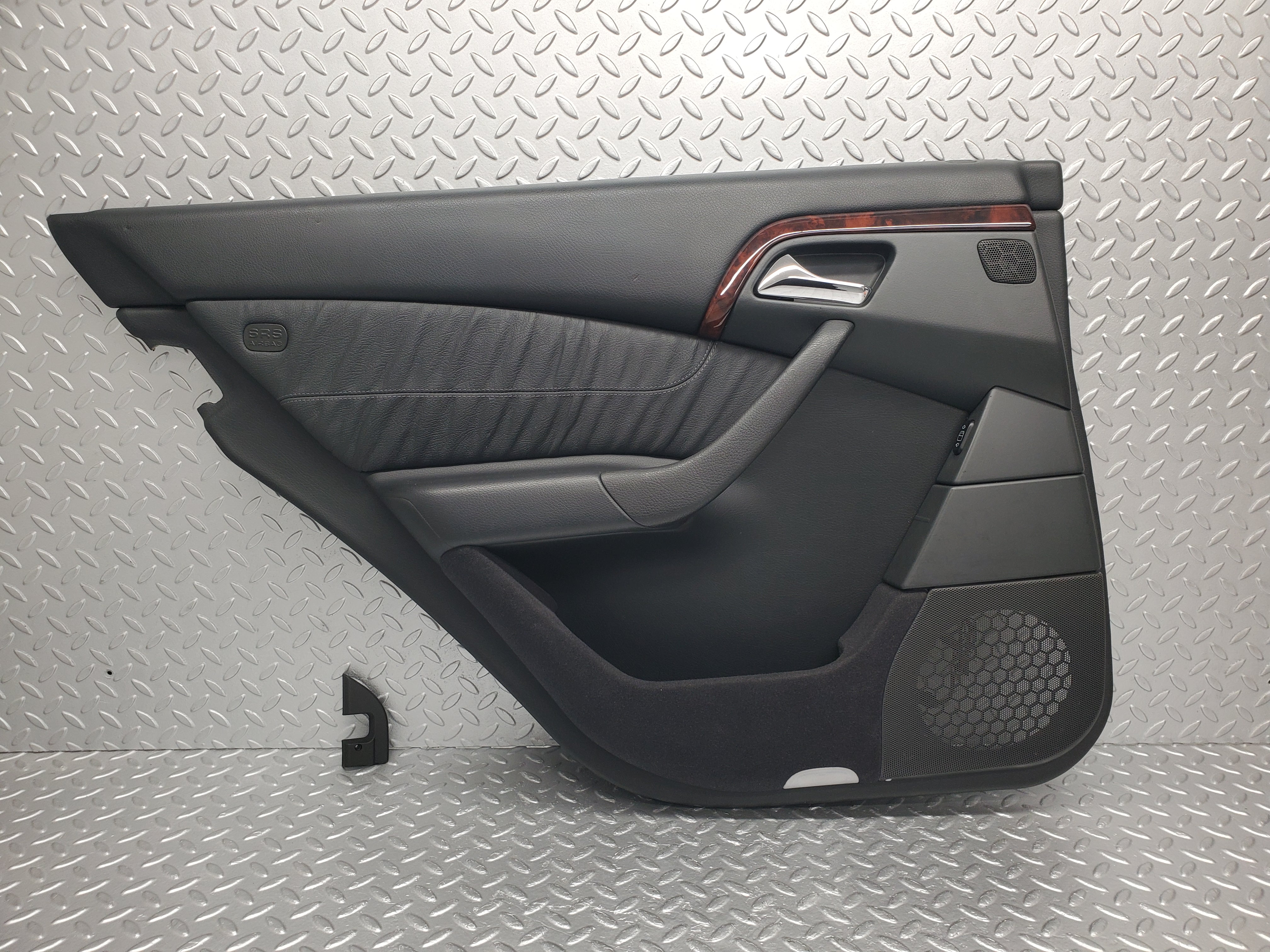 1573 Mercedes-Benz W220 S430 Rear Left Door Card 2207302170