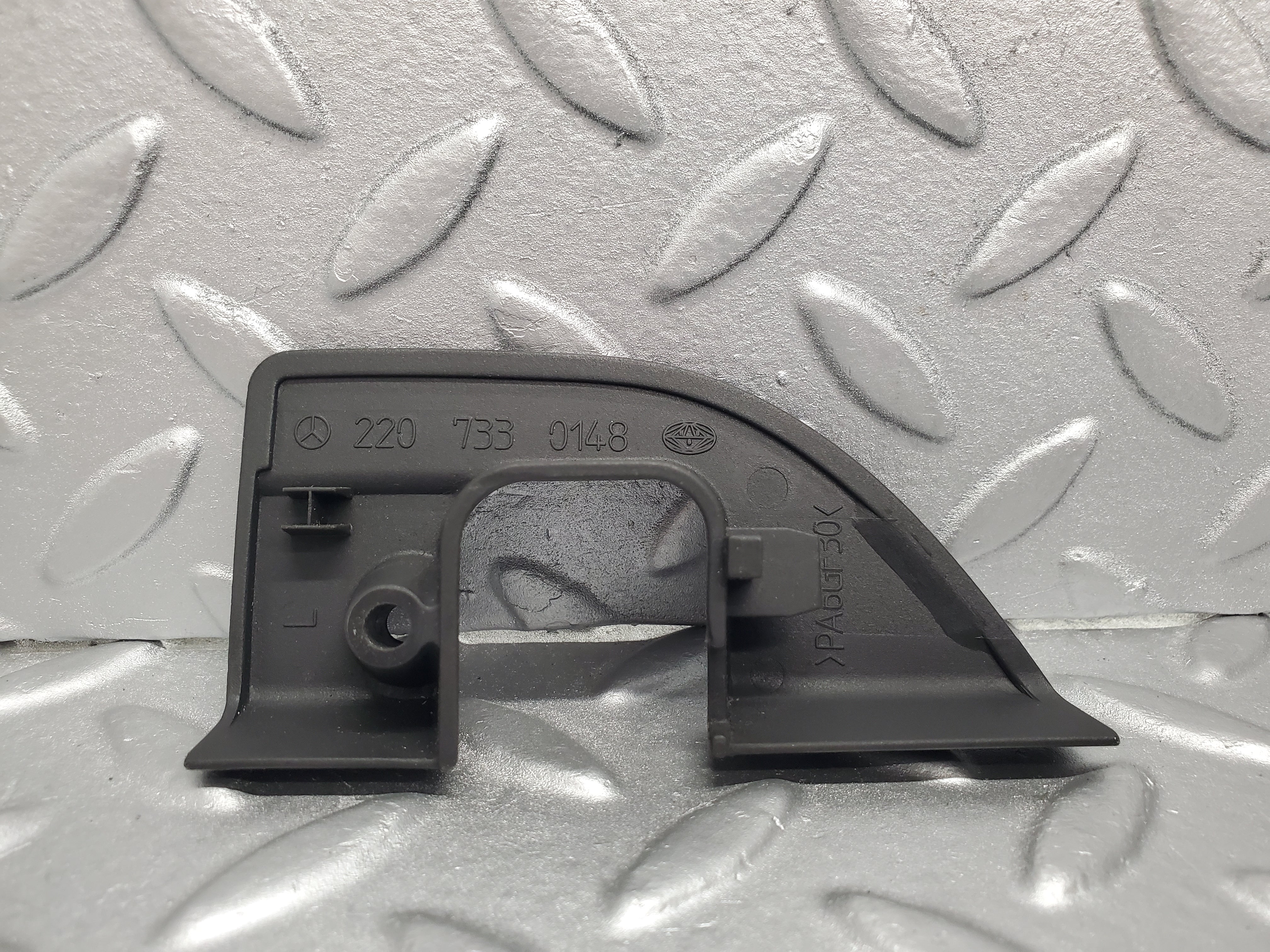 1573 Mercedes-Benz W220 S430 Rear Left Door Card 2207302170