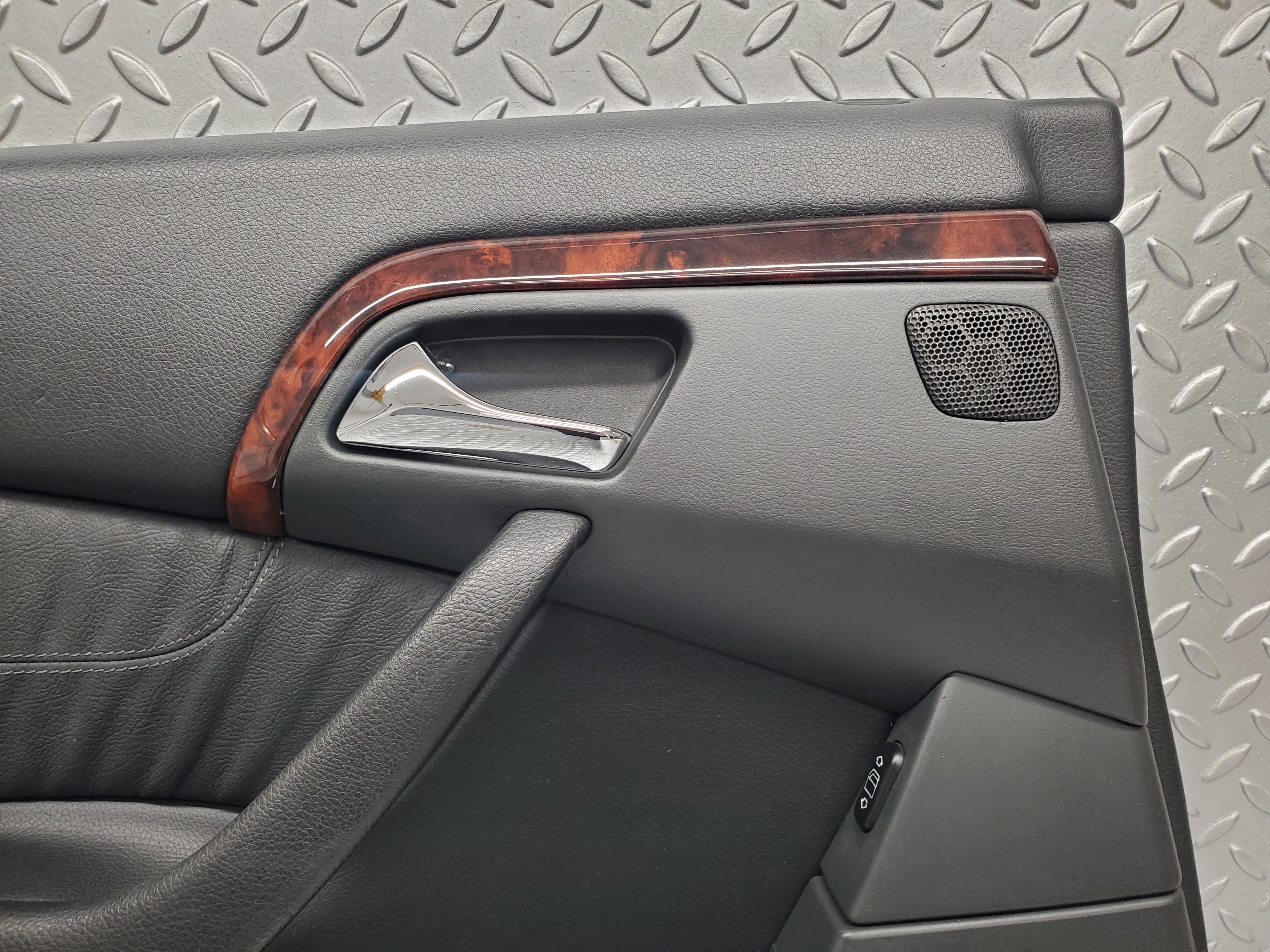 1573 Mercedes-Benz W220 S430 Rear Left Door Card 2207302170