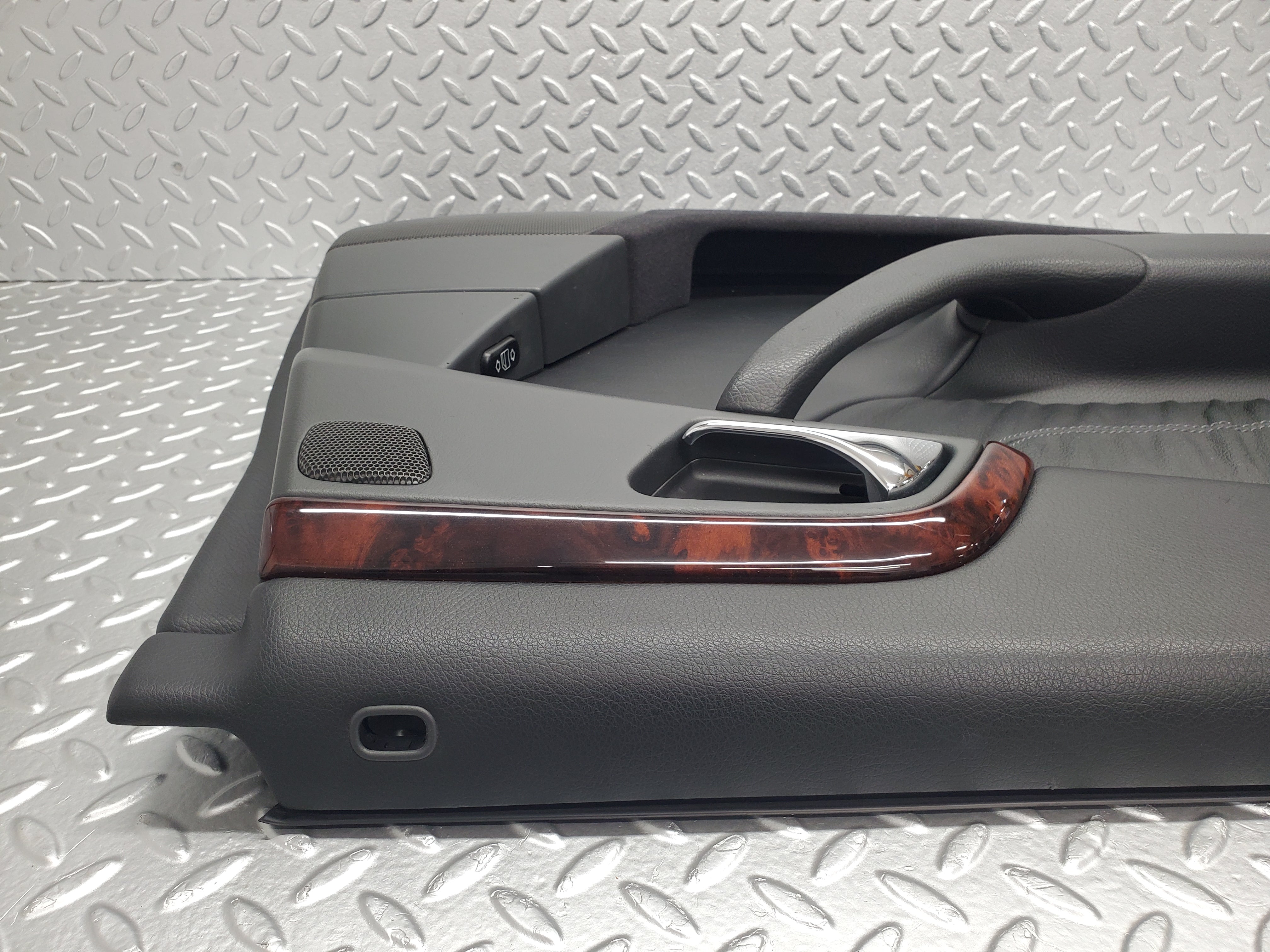 1573 Mercedes-Benz W220 S430 Rear Left Door Card 2207302170