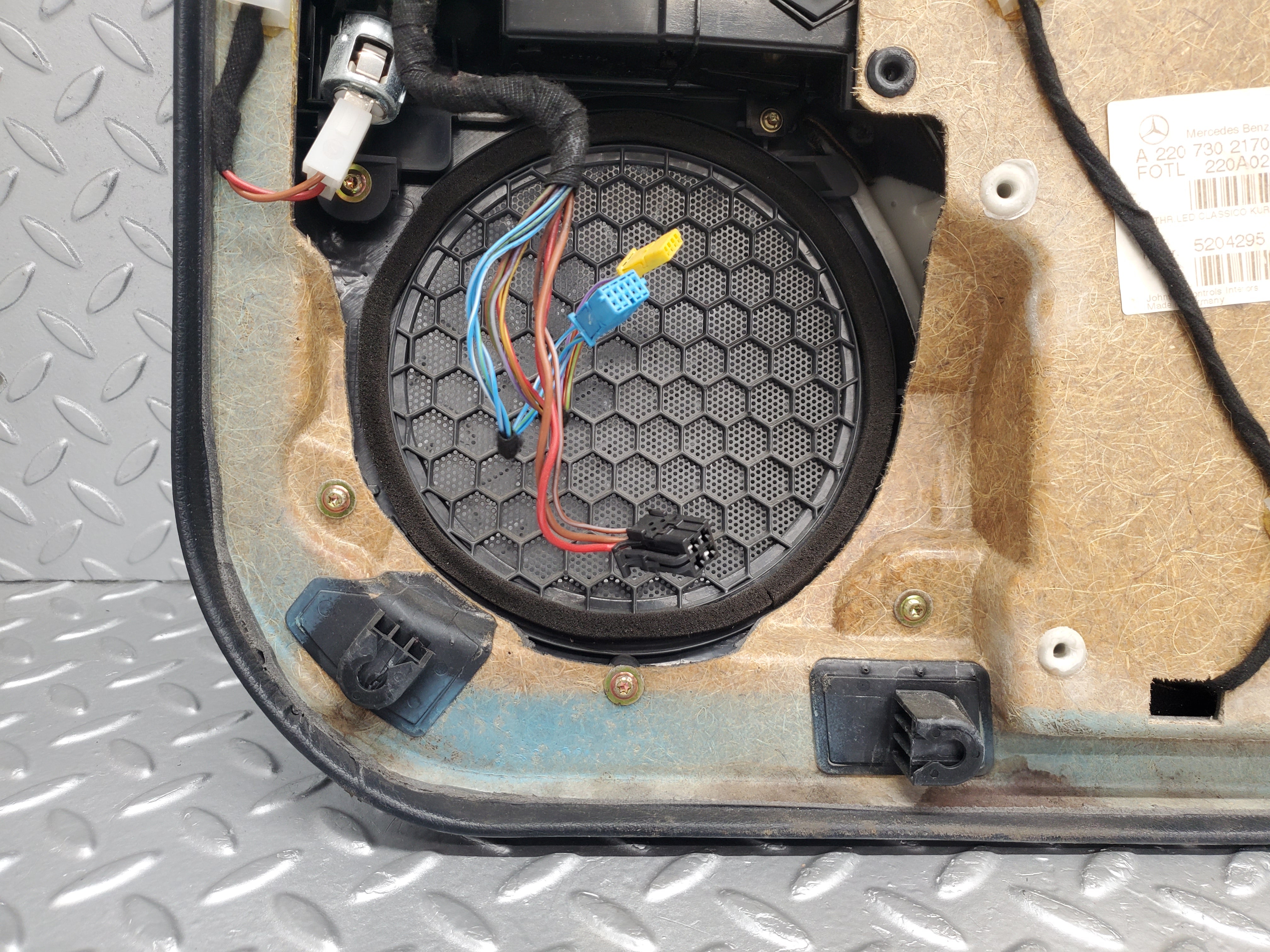 1573 Mercedes-Benz W220 S430 Rear Left Door Card 2207302170