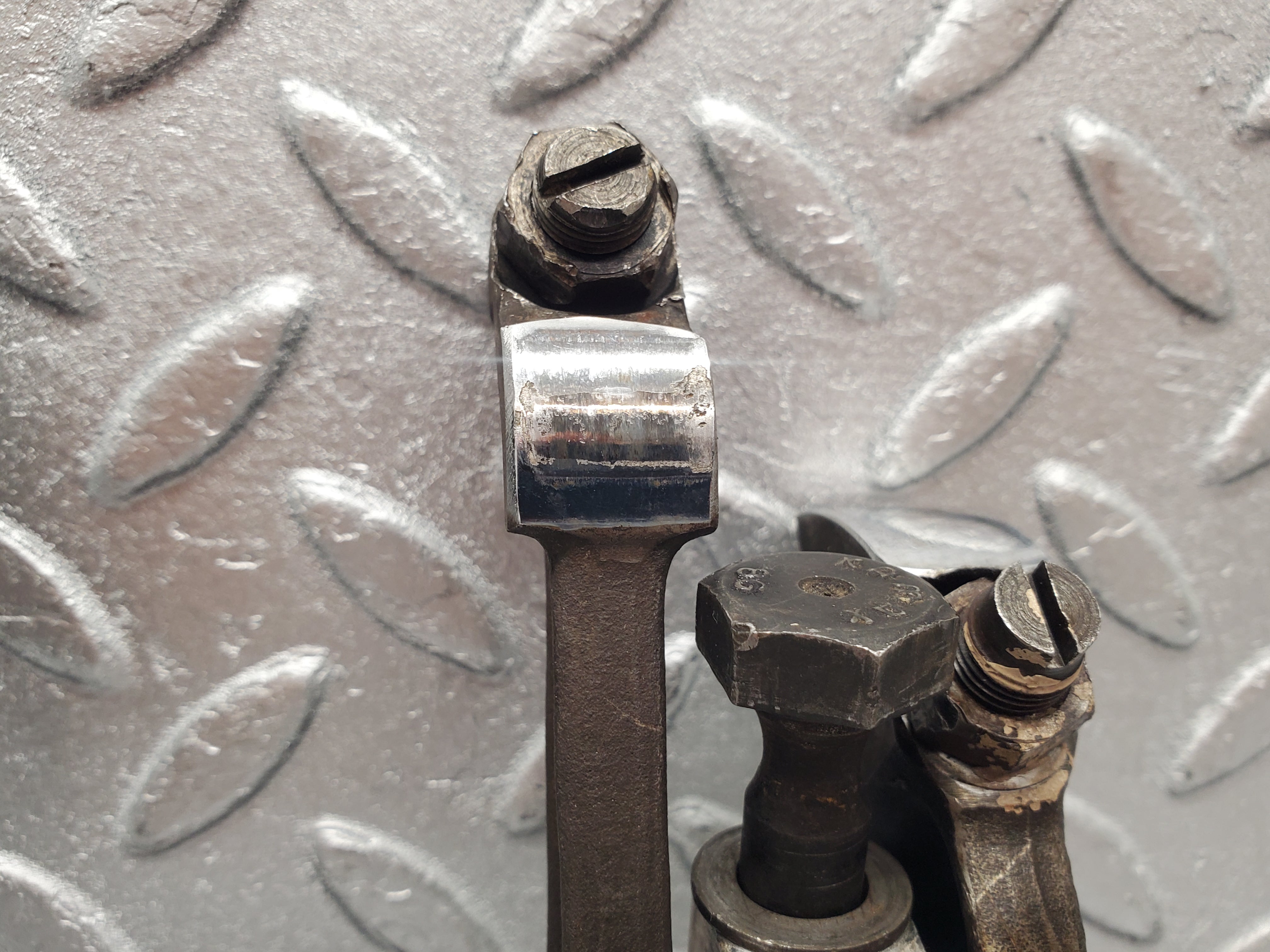 1727 Mercedes-Benz W105 219 Ponton Rocker Arms