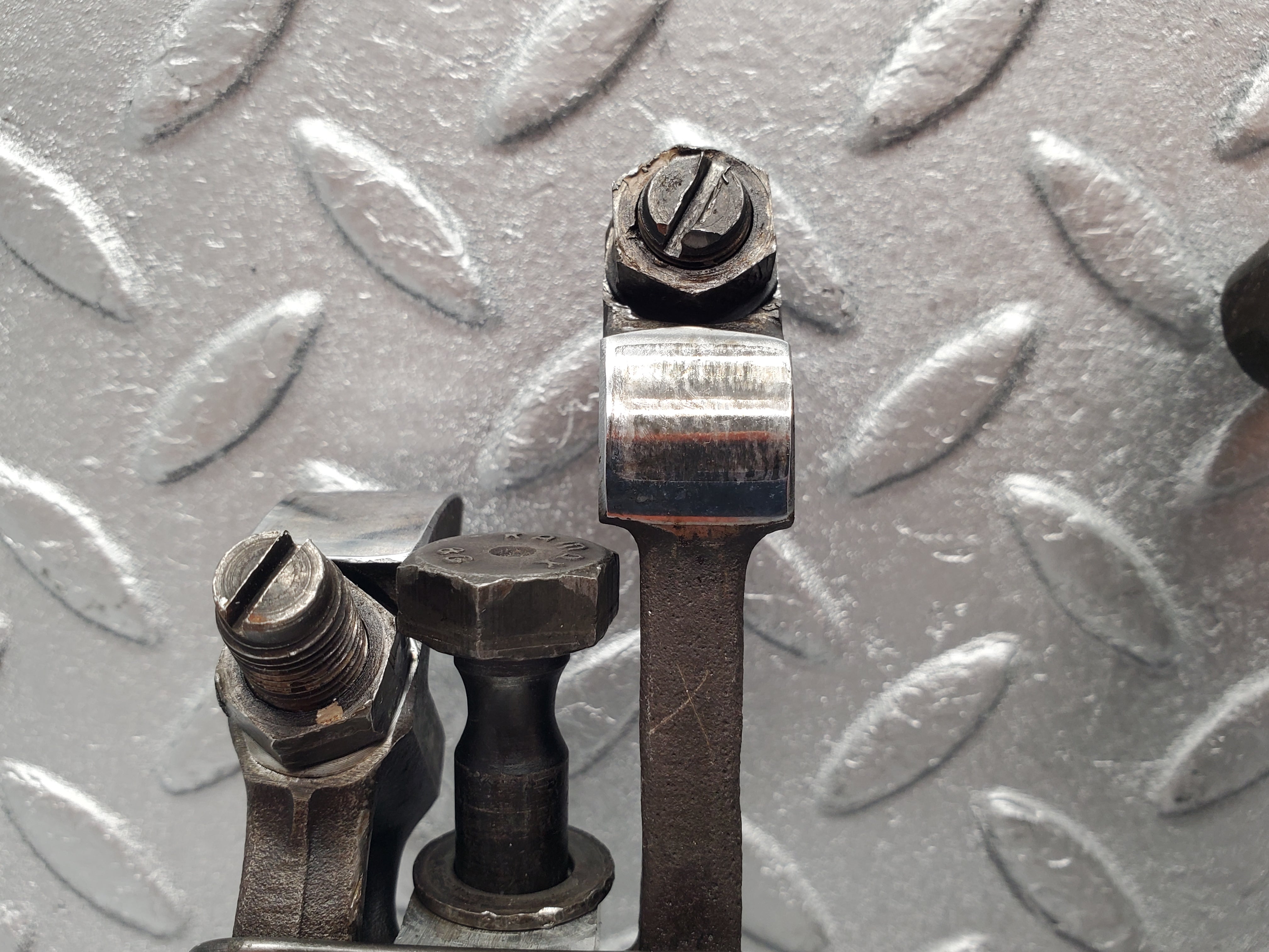 1727 Mercedes-Benz W105 219 Ponton Rocker Arms