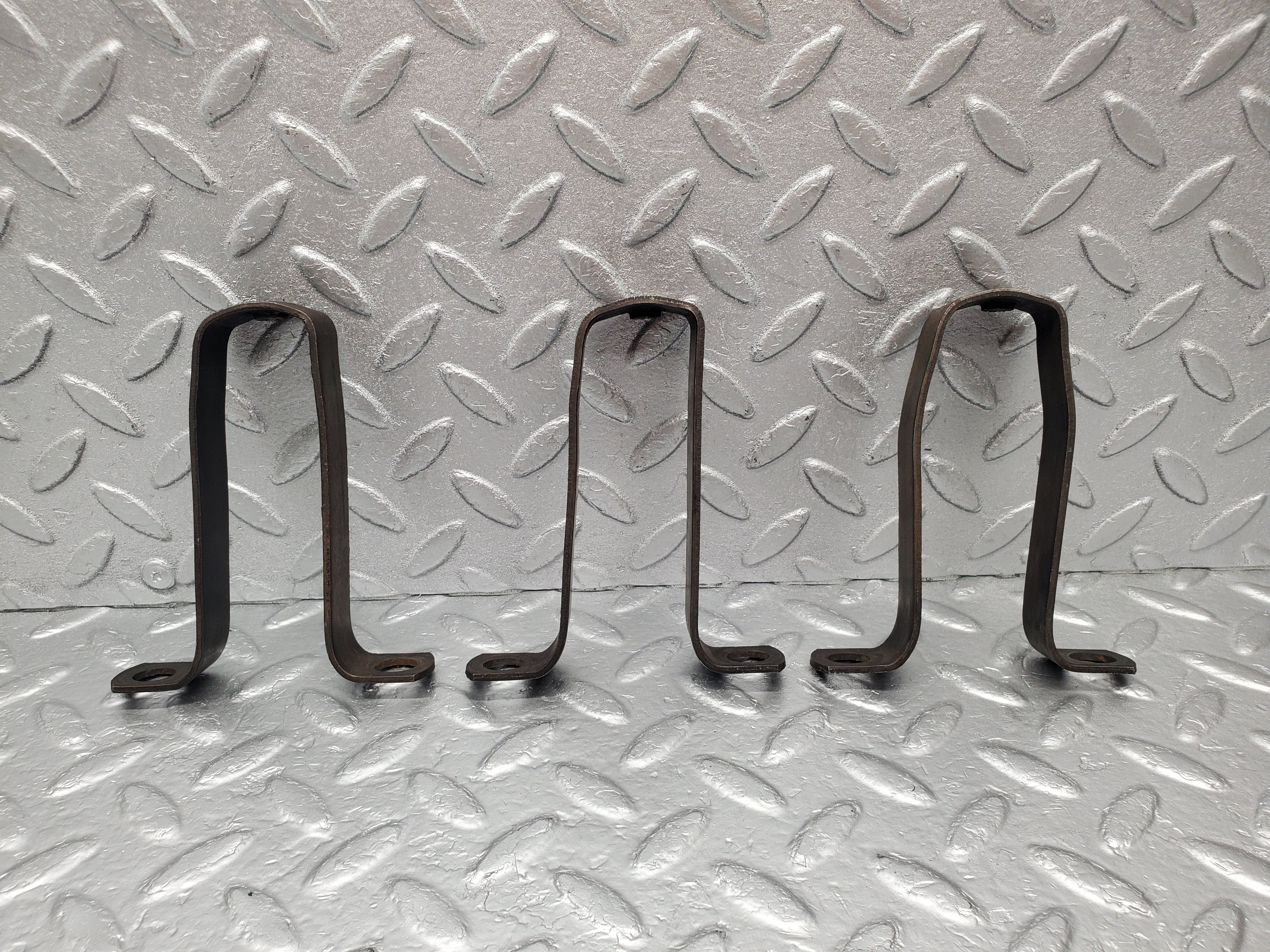 1730 Mercedes-Benz W105 219 Ponton Valve Cover Support