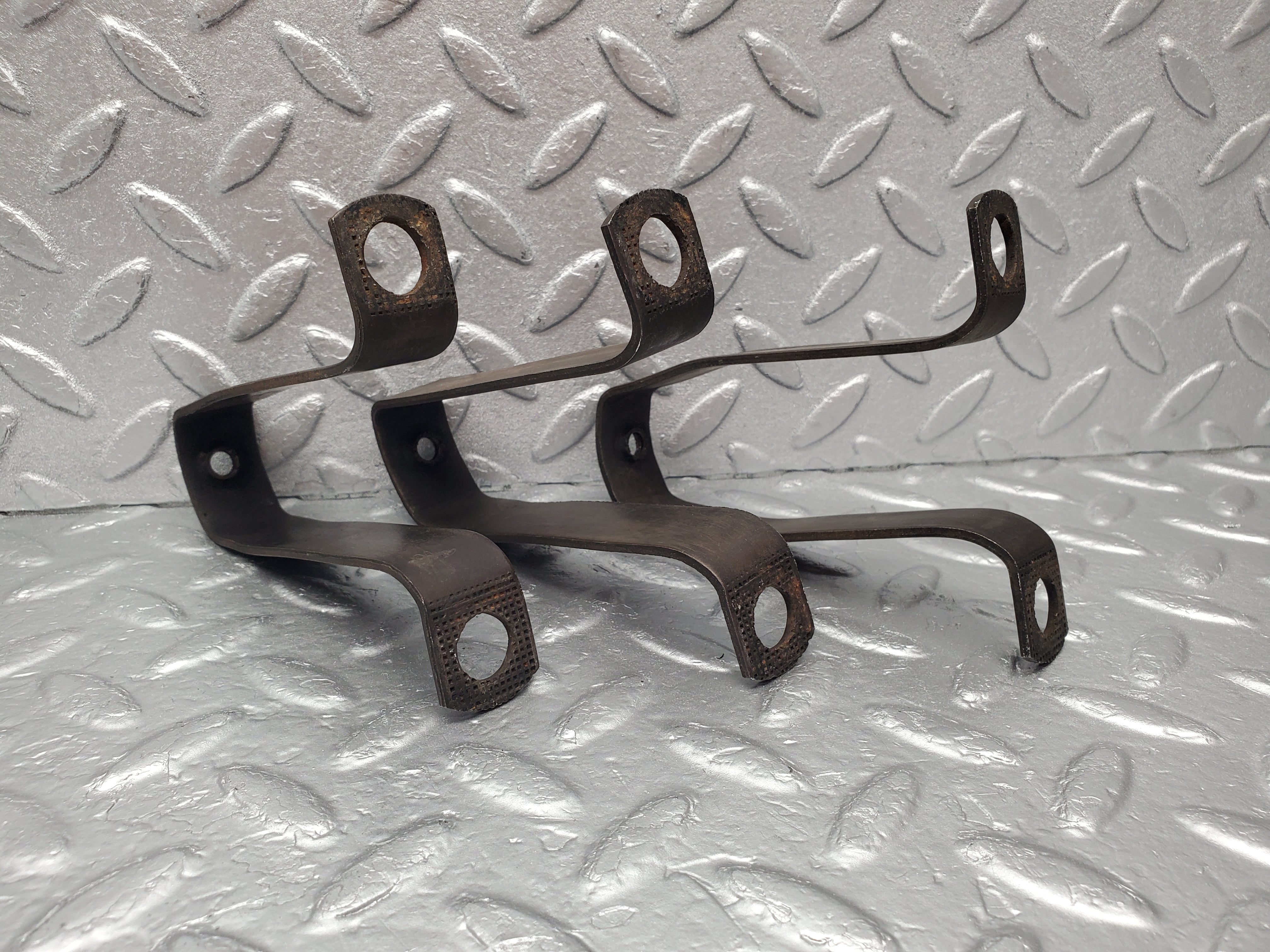 1730 Mercedes-Benz W105 219 Ponton Valve Cover Support